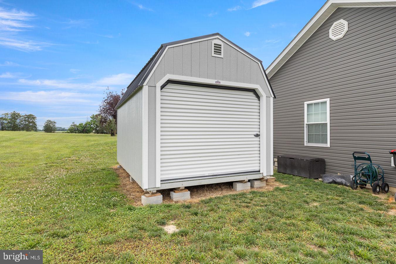 WINDSOR FARMS - Residential