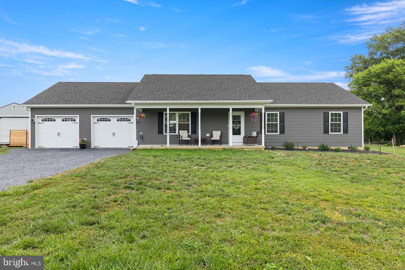 WINDSOR FARMS - Residential