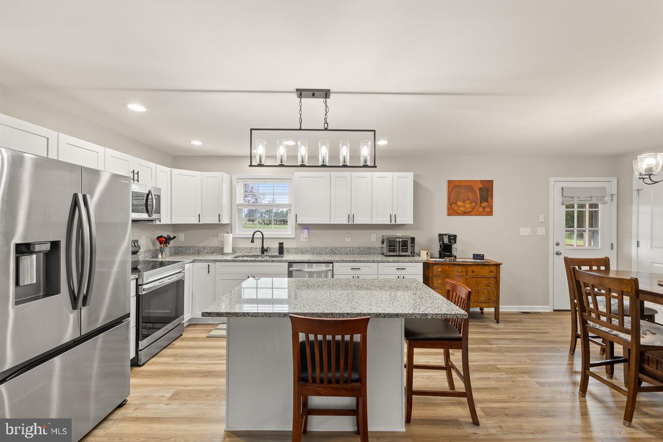 WINDSOR FARMS - Residential