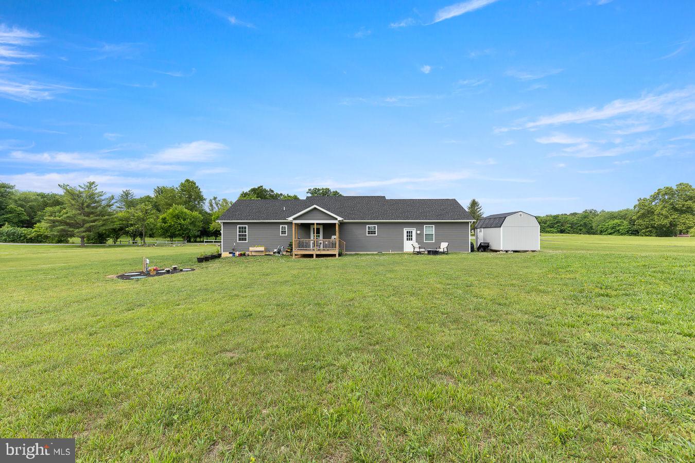 WINDSOR FARMS - Residential