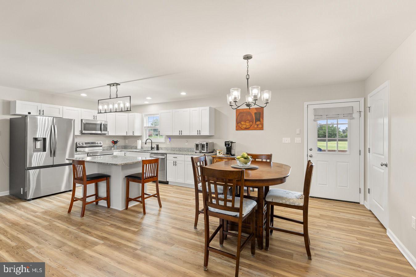 WINDSOR FARMS - Residential