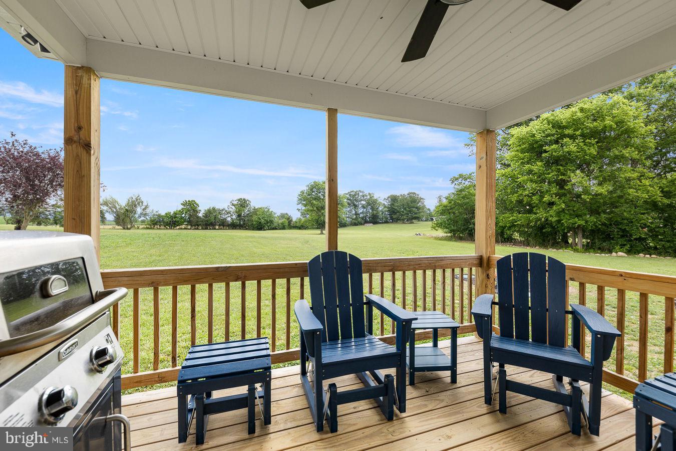 WINDSOR FARMS - Residential