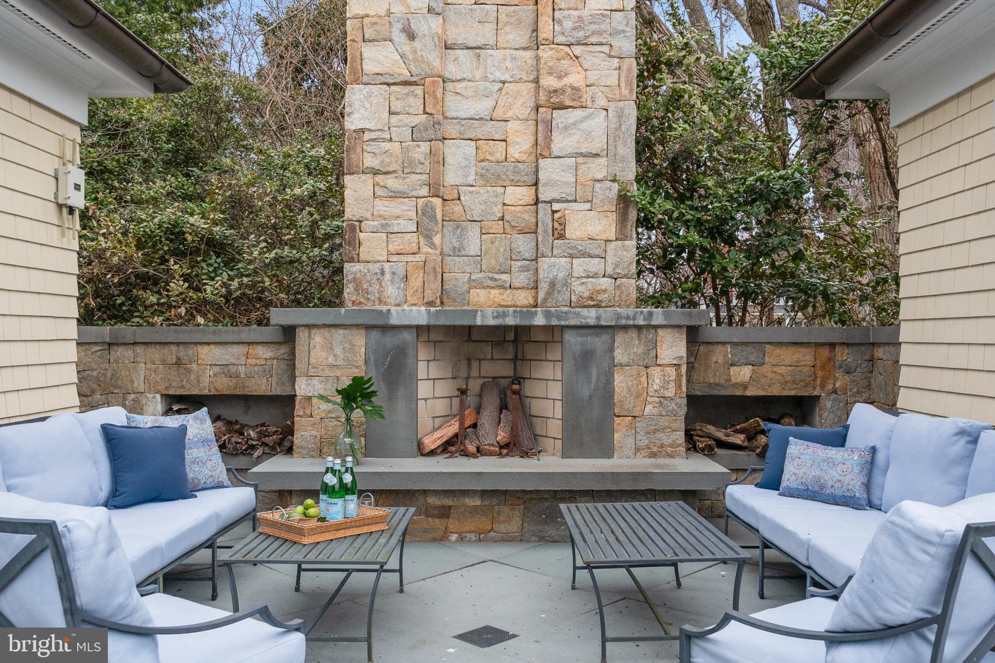 PENDENNIS MOUNT - Residential