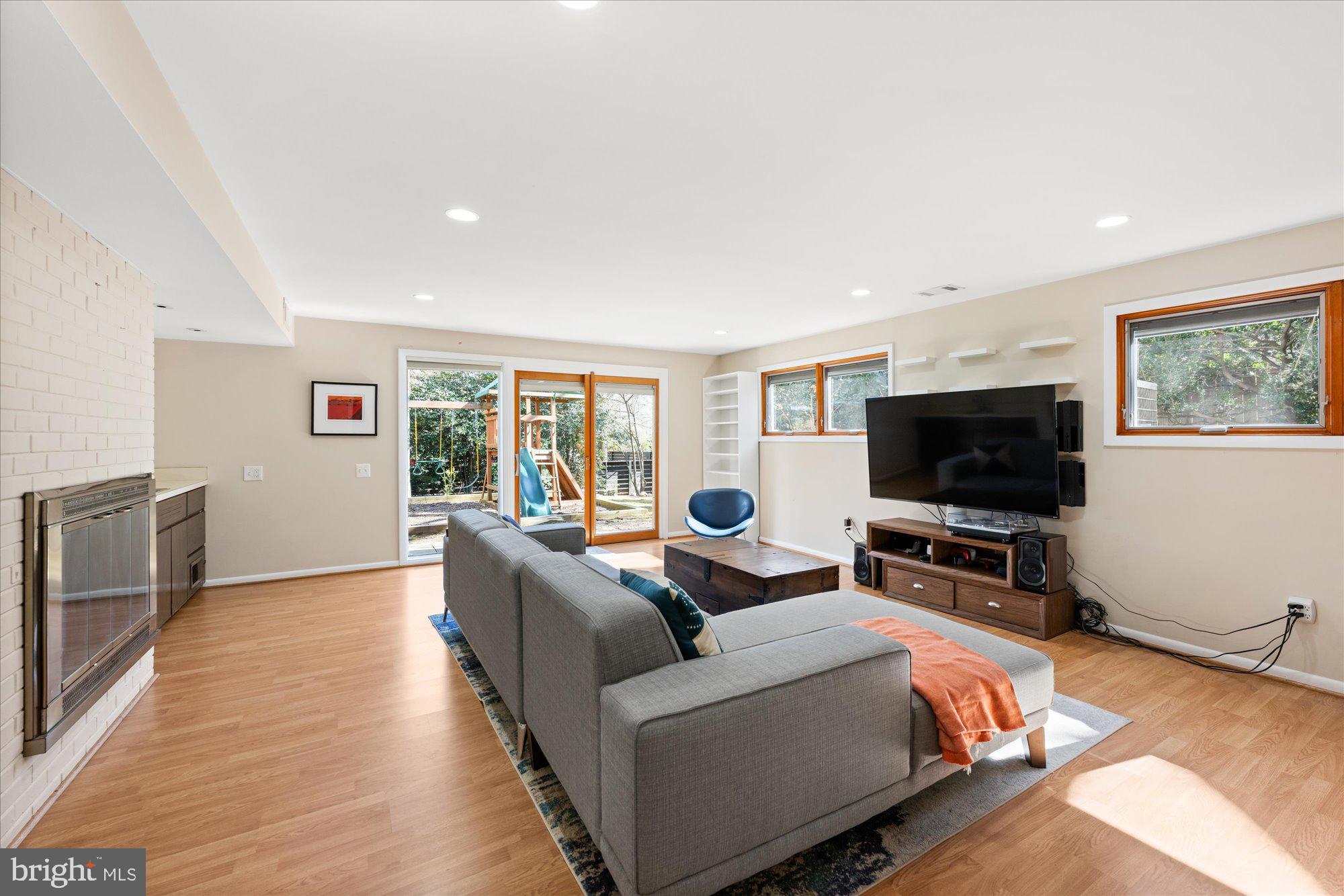 BRADLEY PARK - Residential