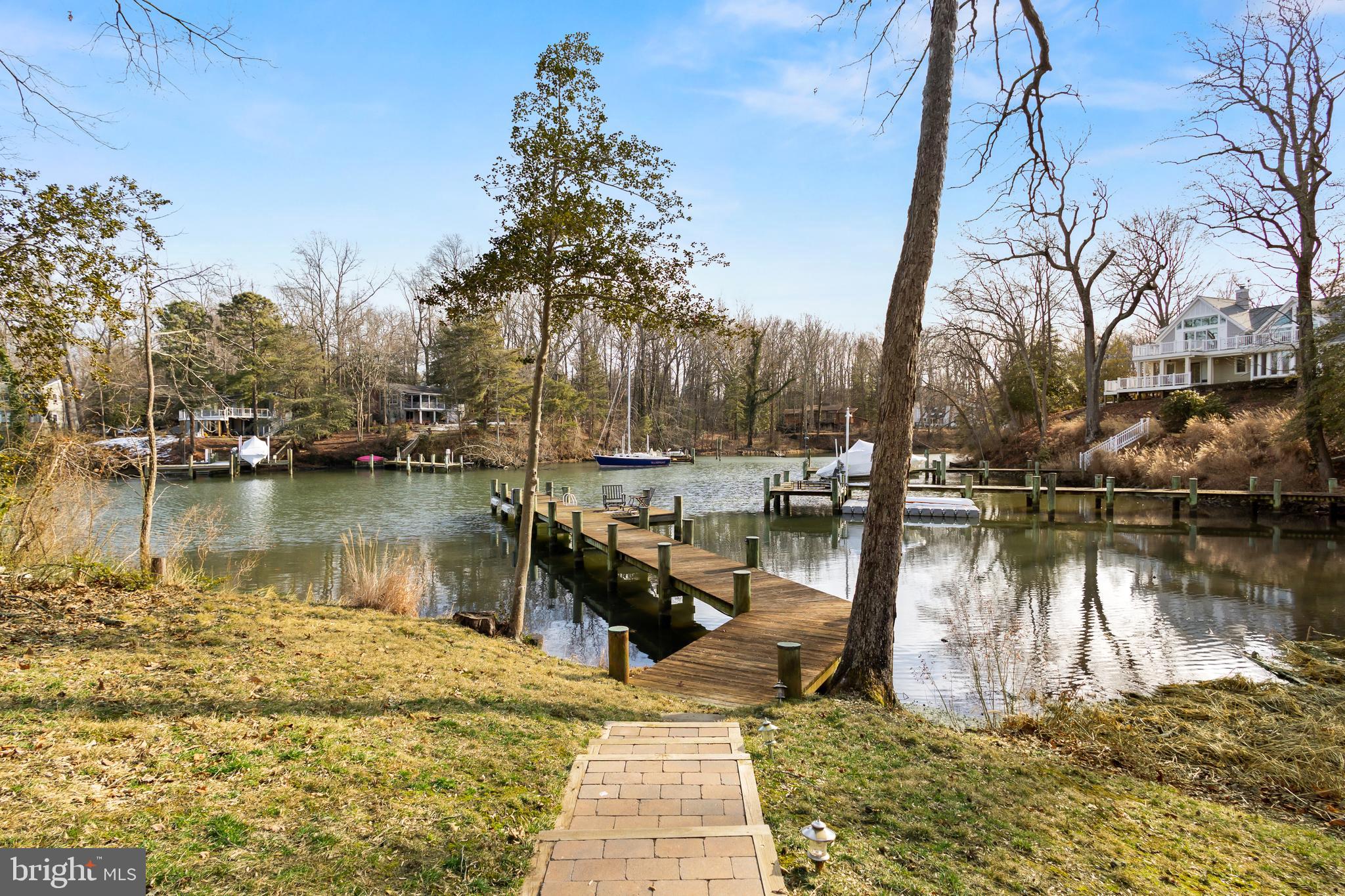 ANNAPOLIS ROADS - Residential