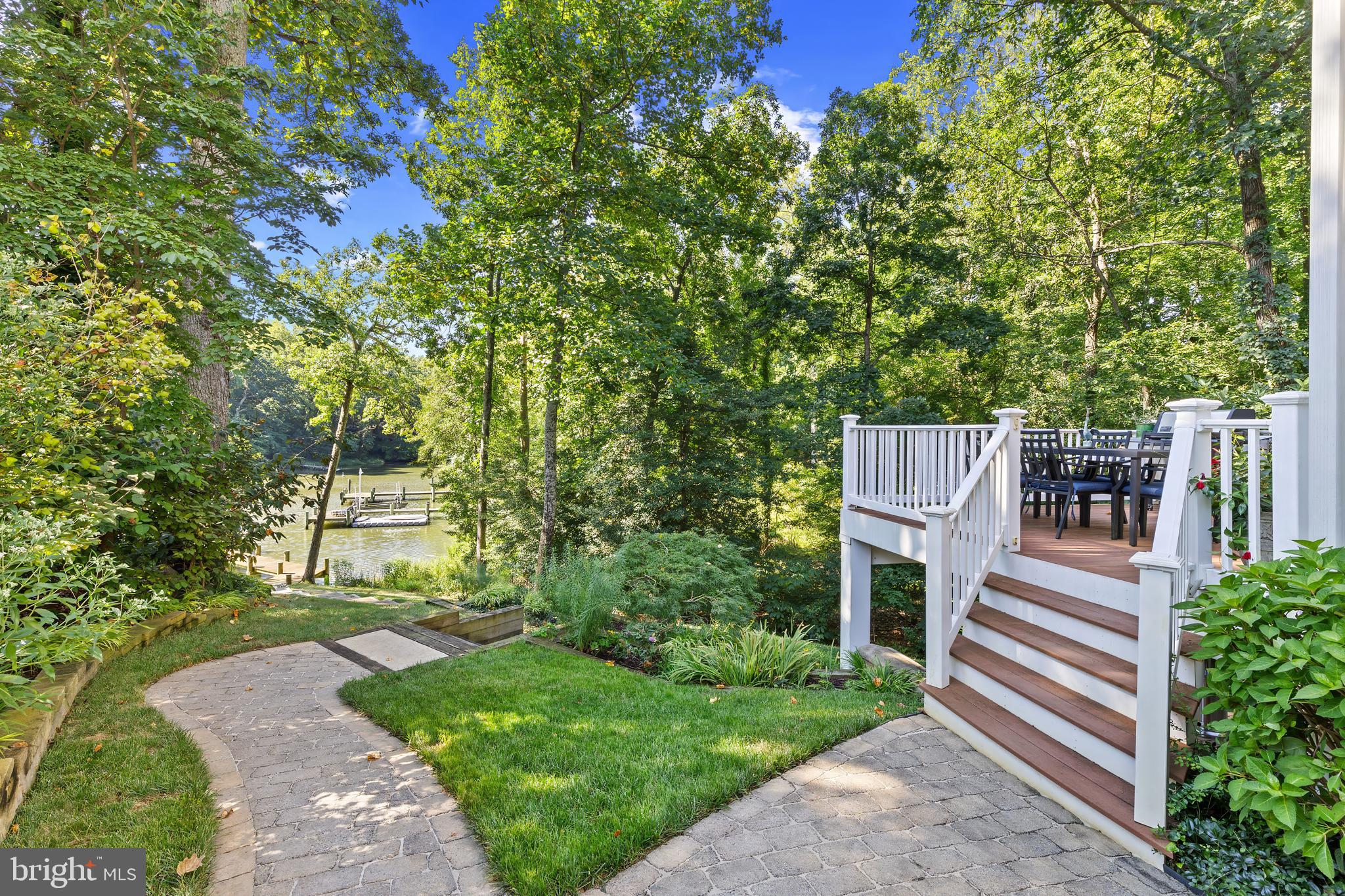 ANNAPOLIS ROADS - Residential
