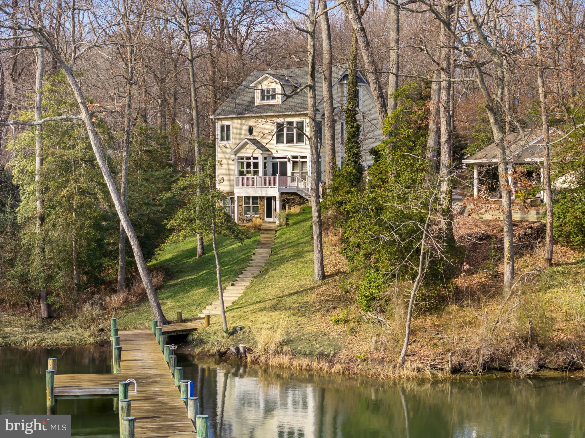 ANNAPOLIS ROADS - Residential
