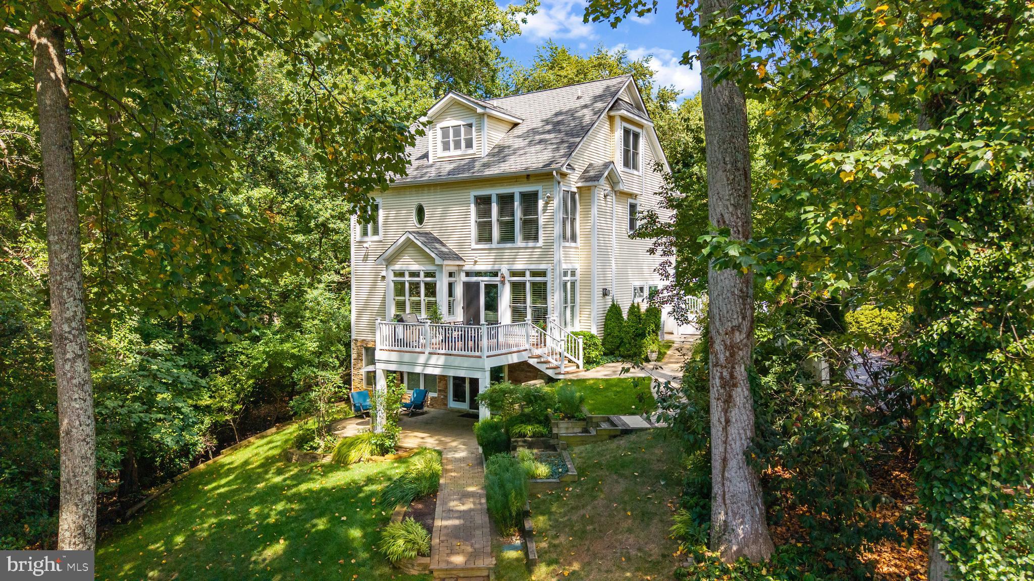 ANNAPOLIS ROADS - Residential
