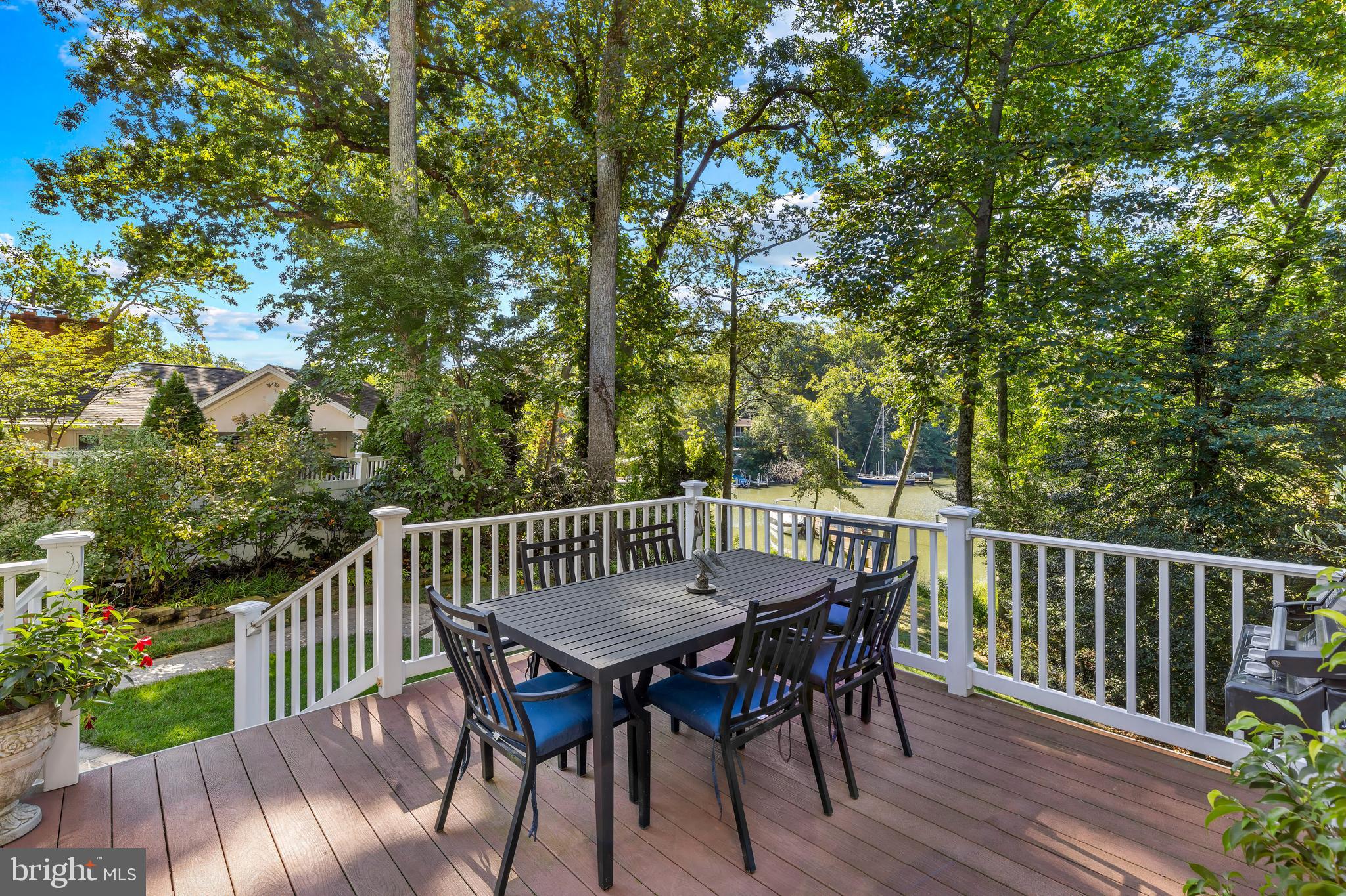 ANNAPOLIS ROADS - Residential