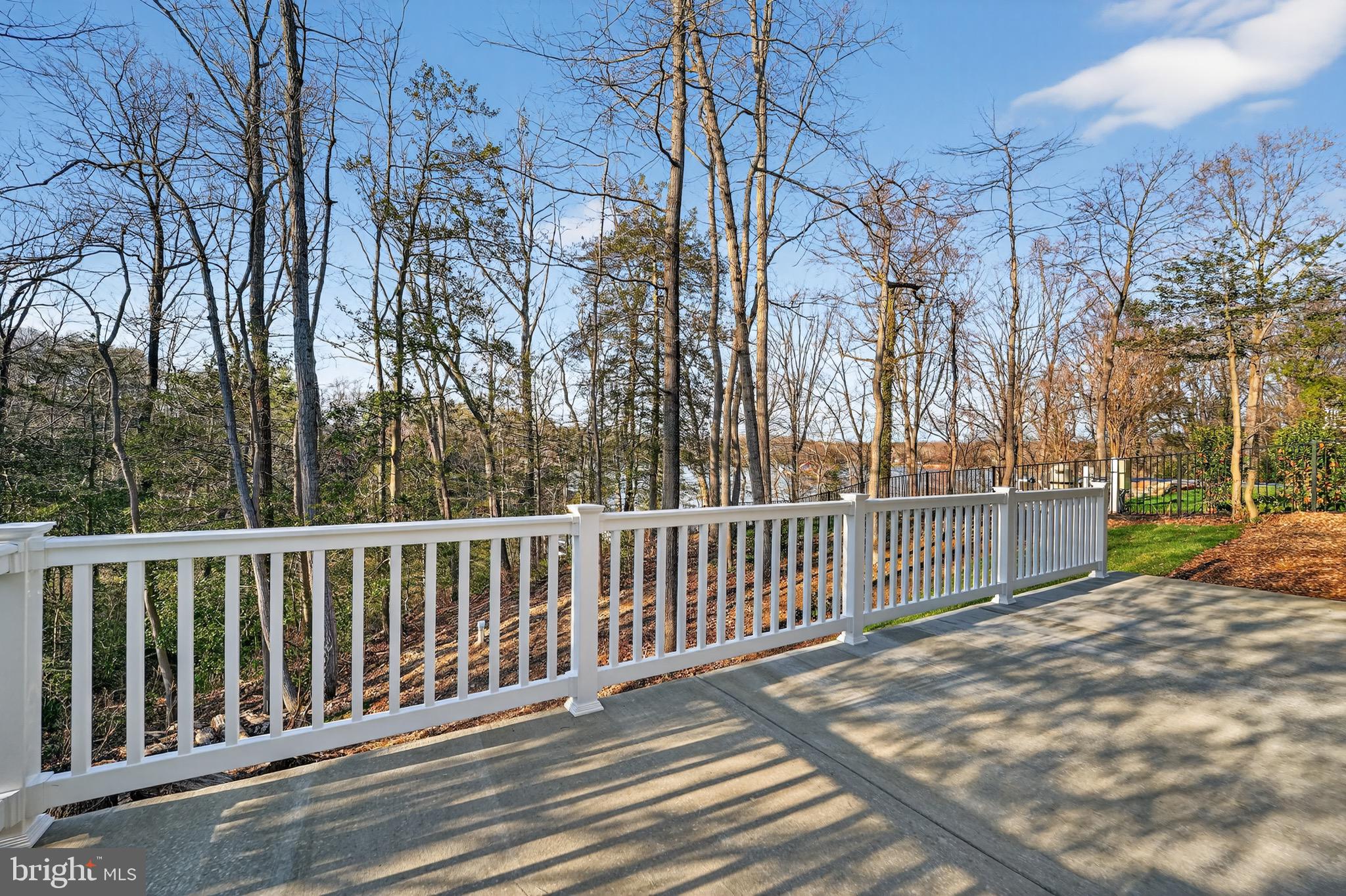 SUNRISE BEACH - Residential
