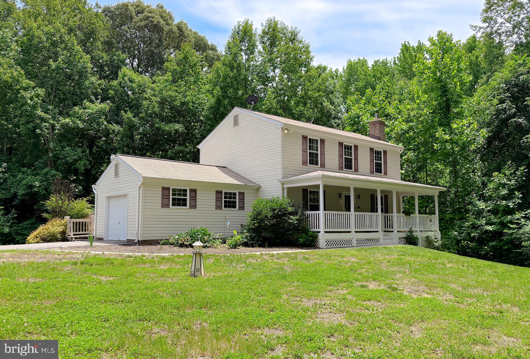 CHAPEL HILLS ESTATES - Residential