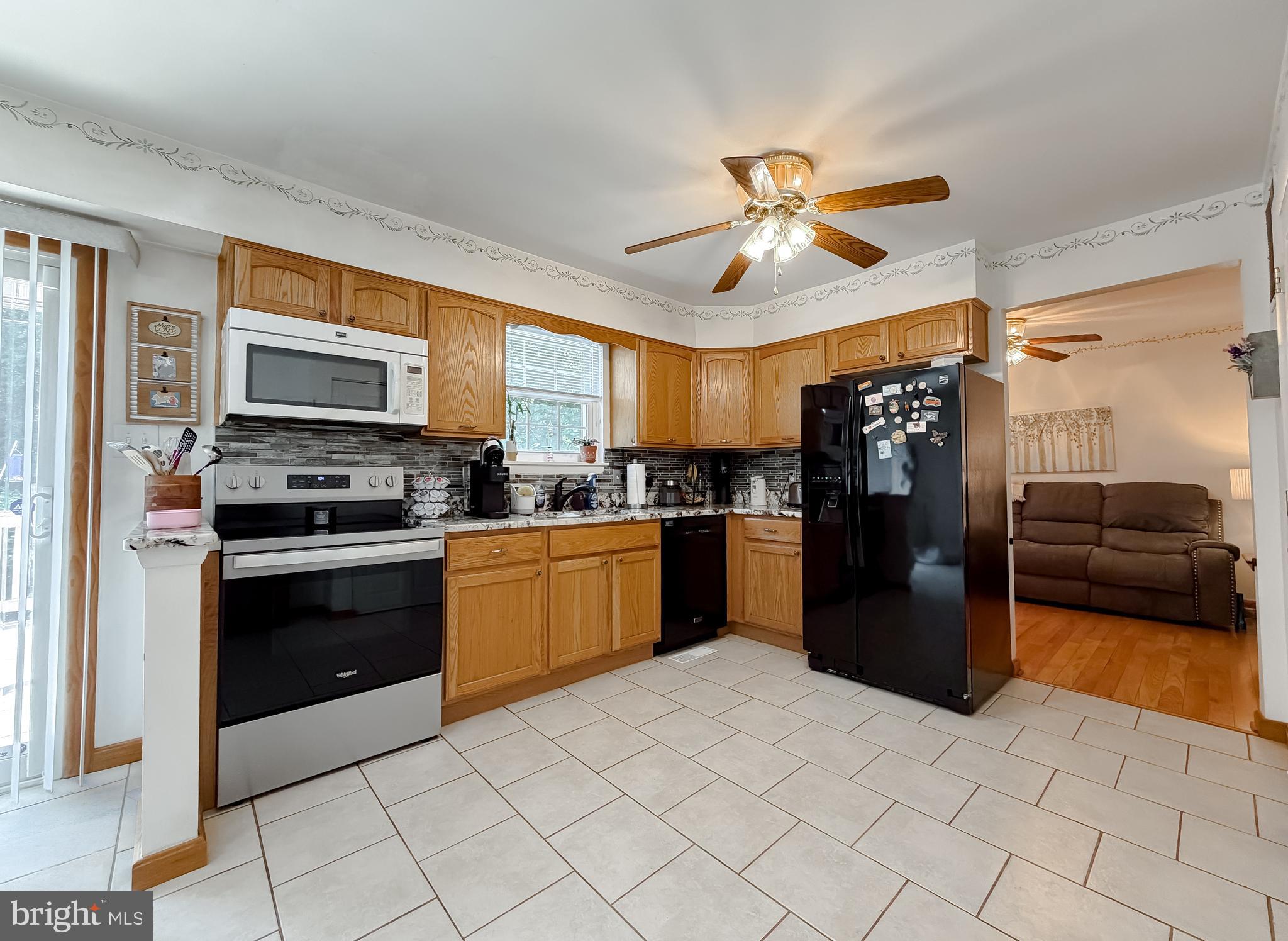 CHAPEL HILLS ESTATES - Residential