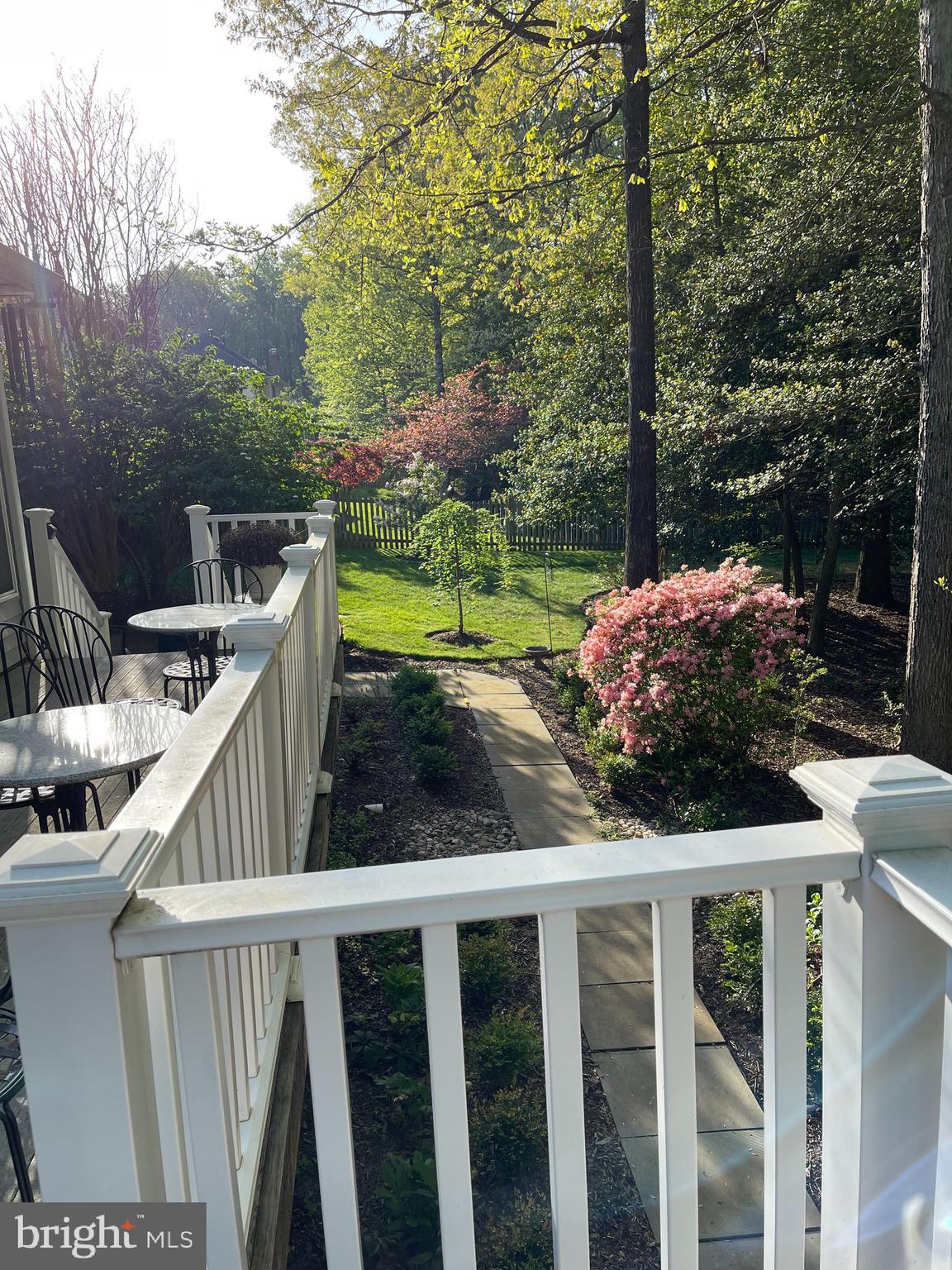 OAKTON RIDGE - Residential