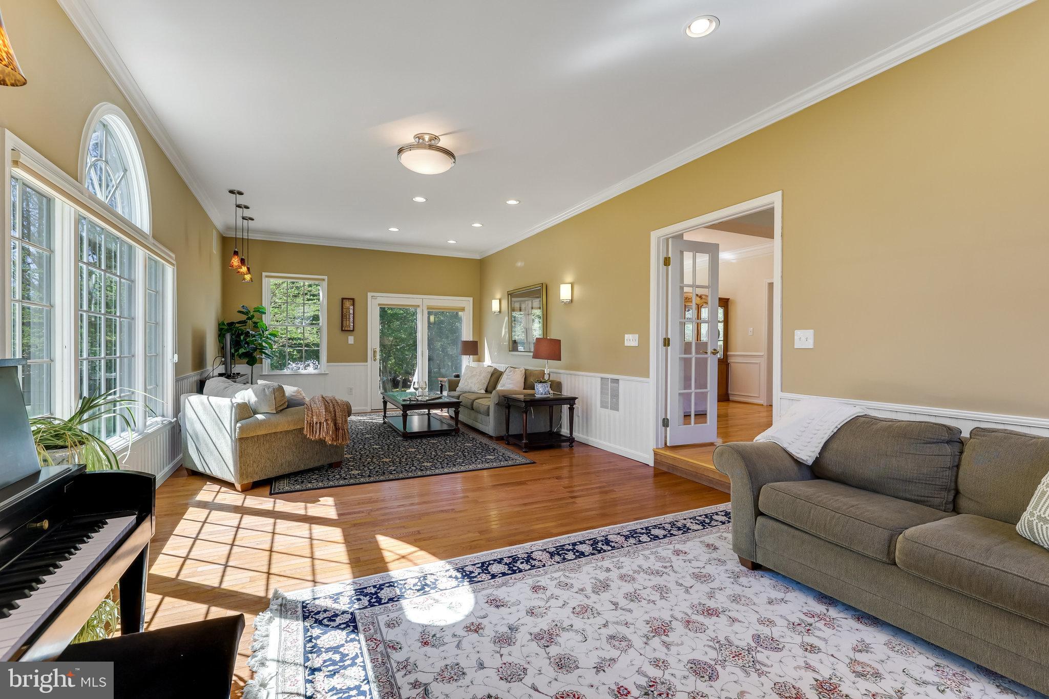 OAKTON RIDGE - Residential