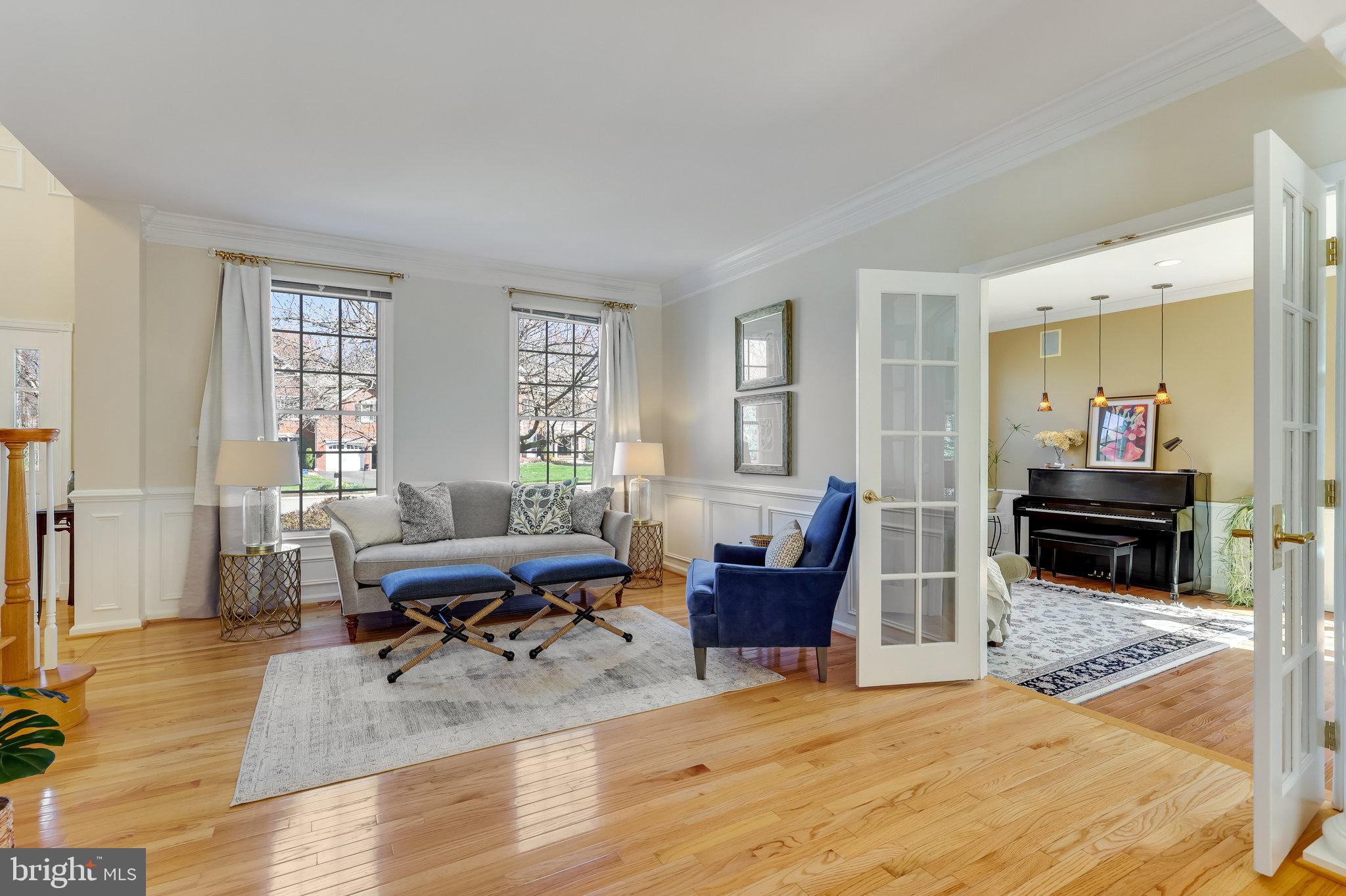 OAKTON RIDGE - Residential