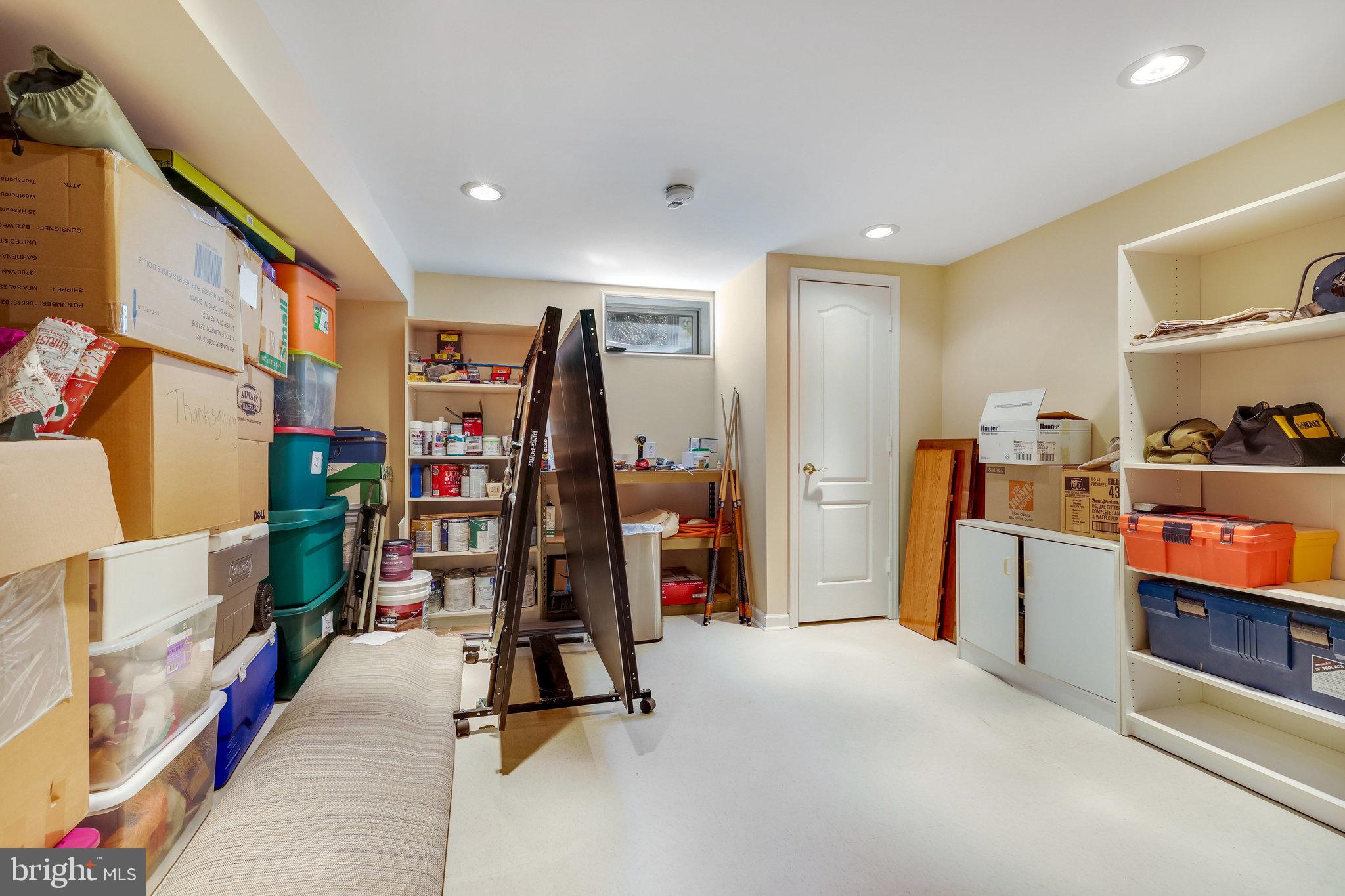OAKTON RIDGE - Residential
