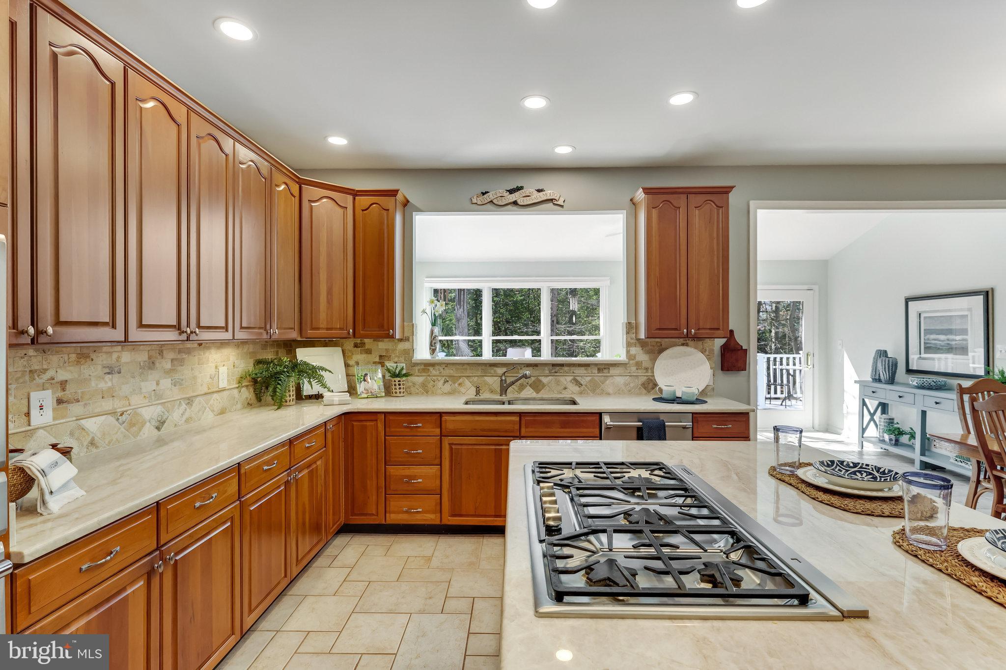 OAKTON RIDGE - Residential