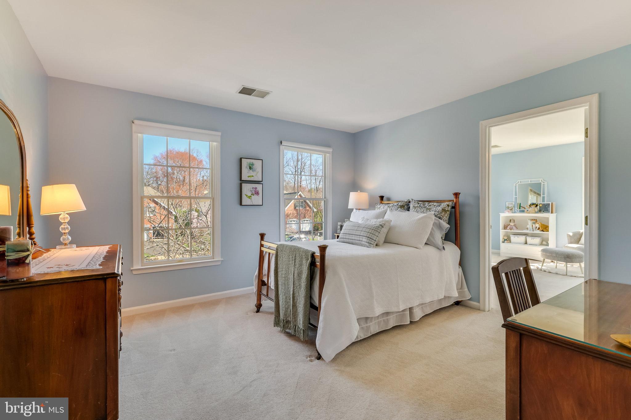 OAKTON RIDGE - Residential