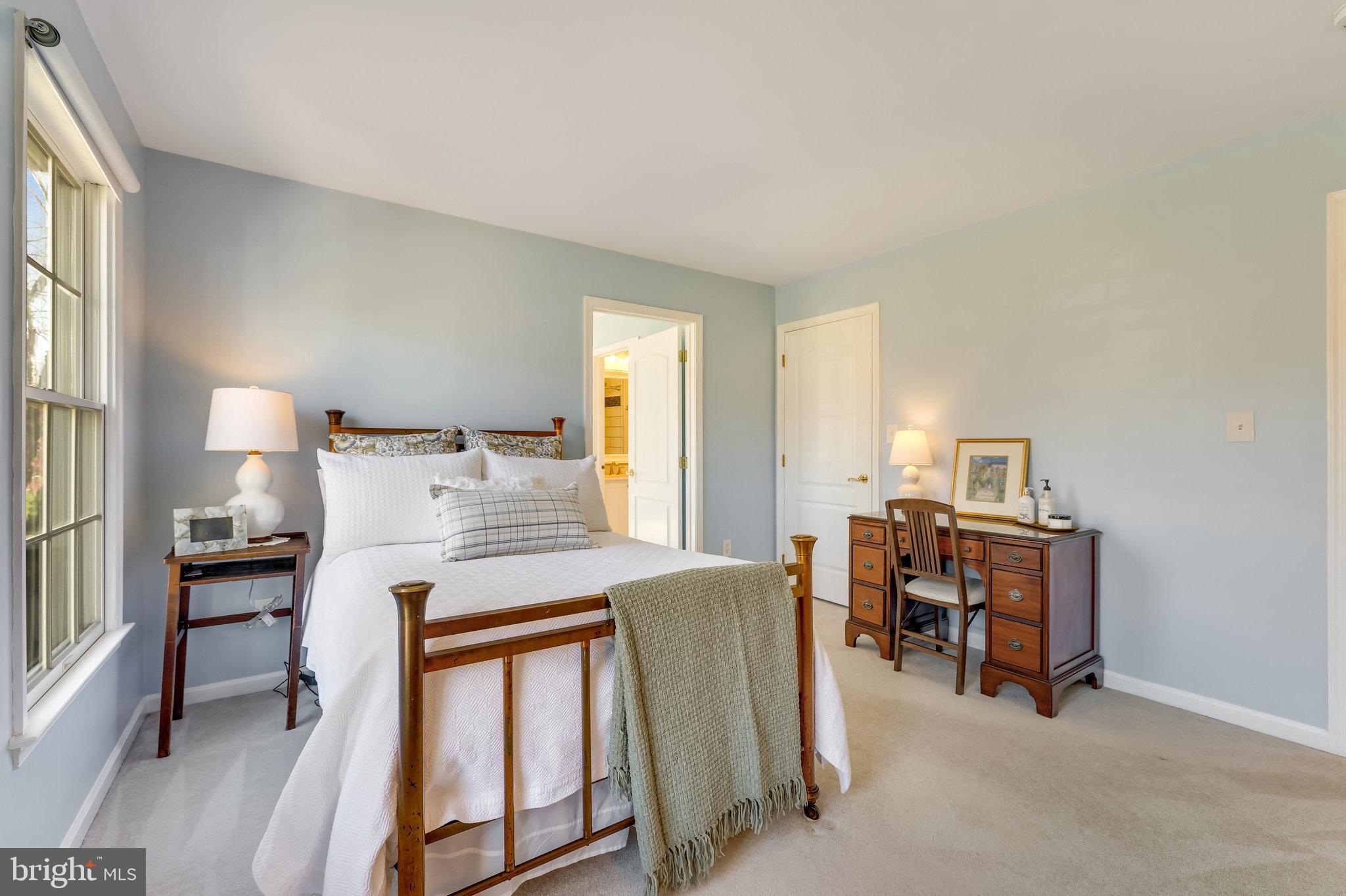 OAKTON RIDGE - Residential