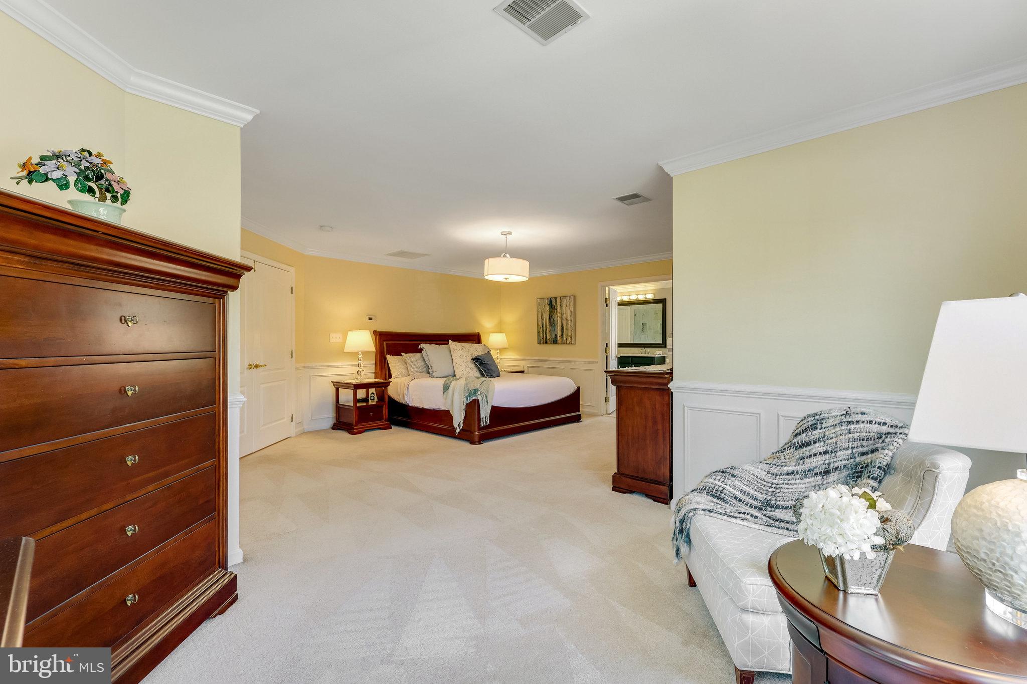 OAKTON RIDGE - Residential