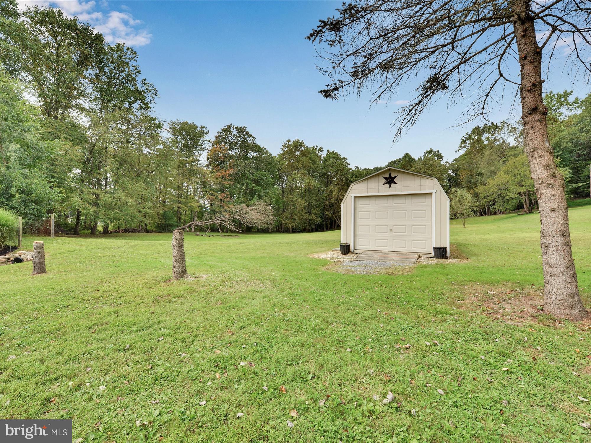PINE GROVE - Residential