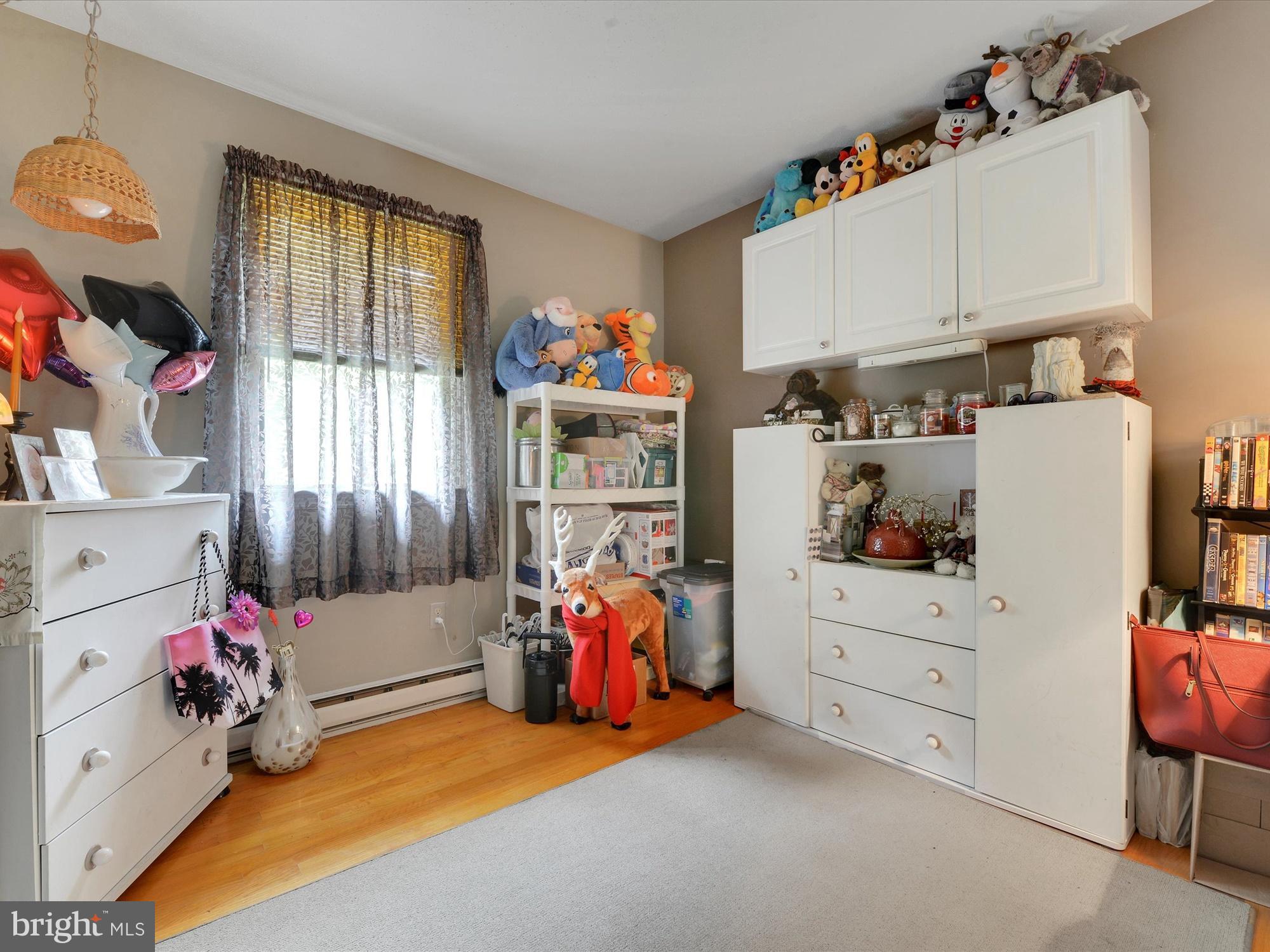 PINE GROVE - Residential