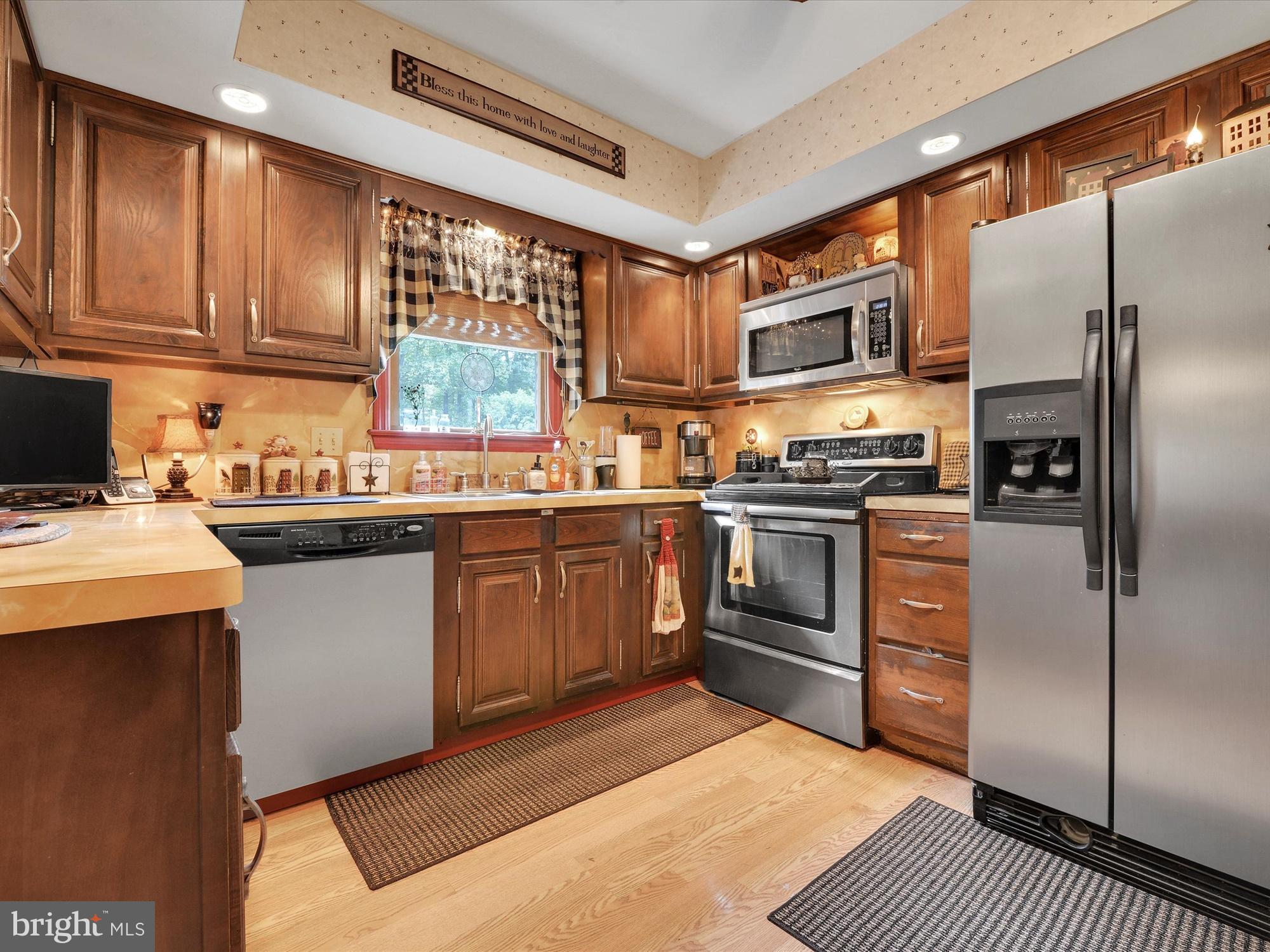 PINE GROVE - Residential