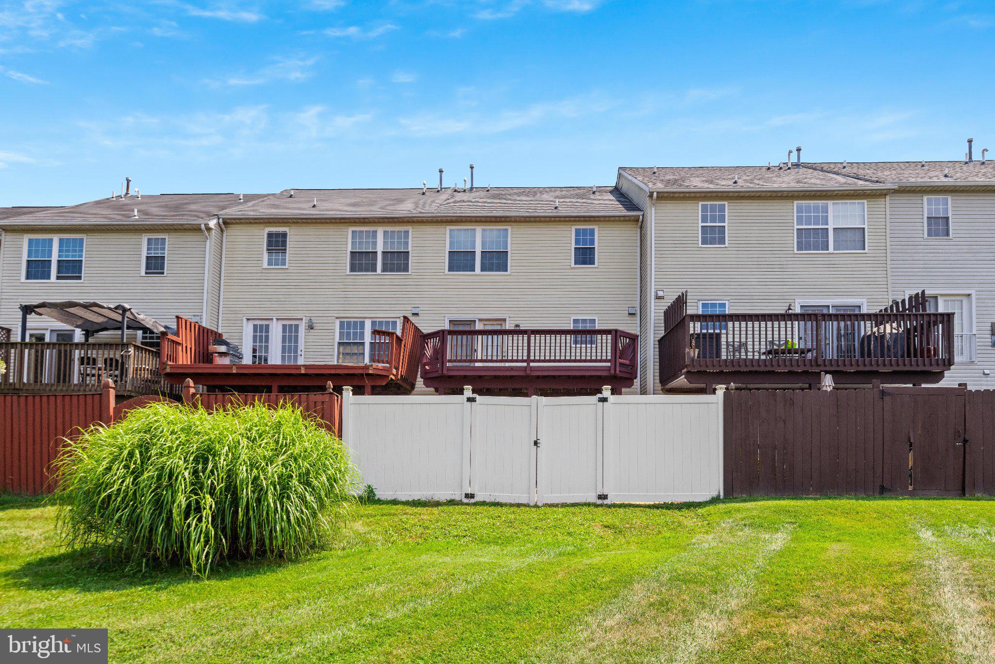 LYONS GATE - Residential