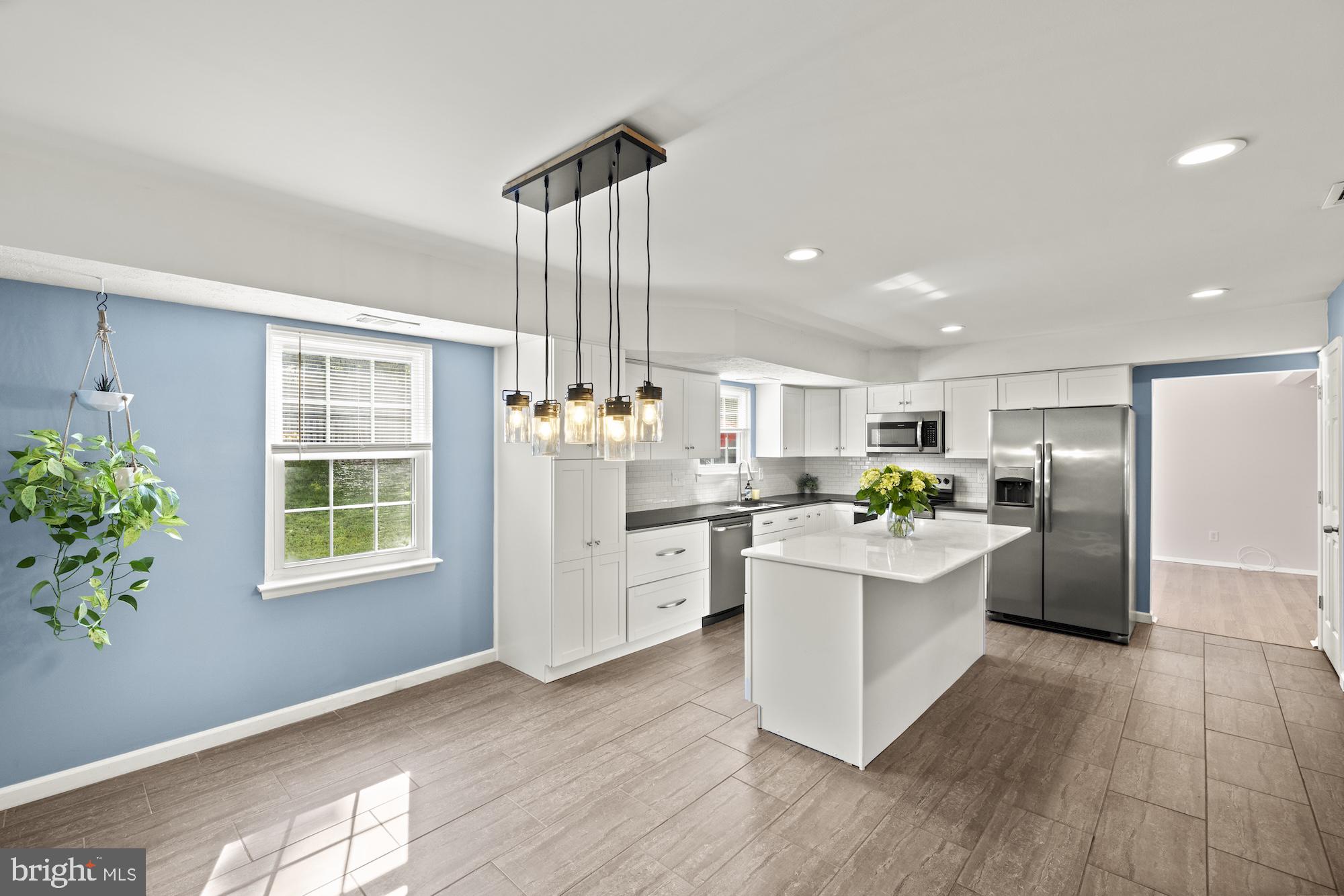 RIDGEFIELD - Residential