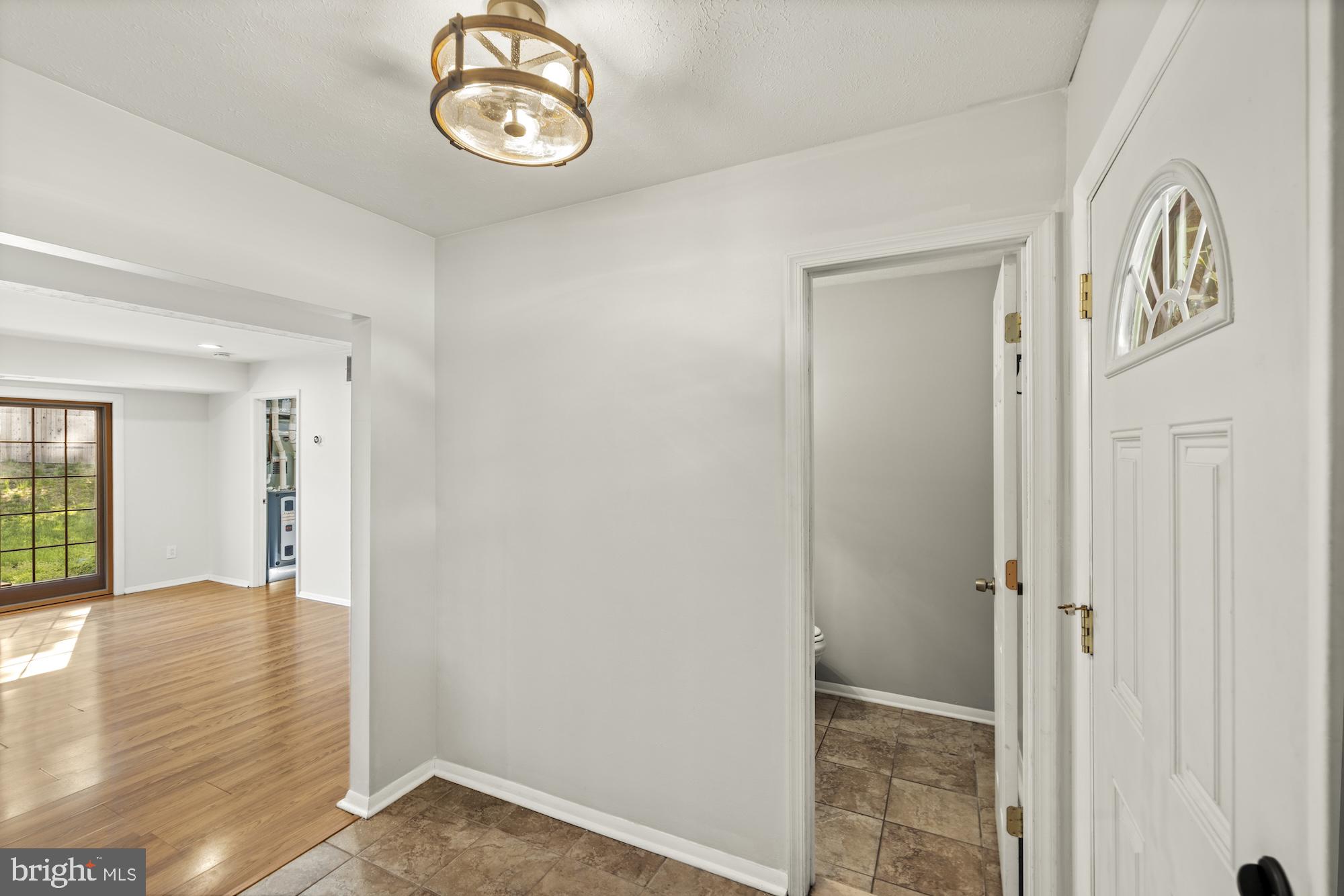 RIDGEFIELD - Residential