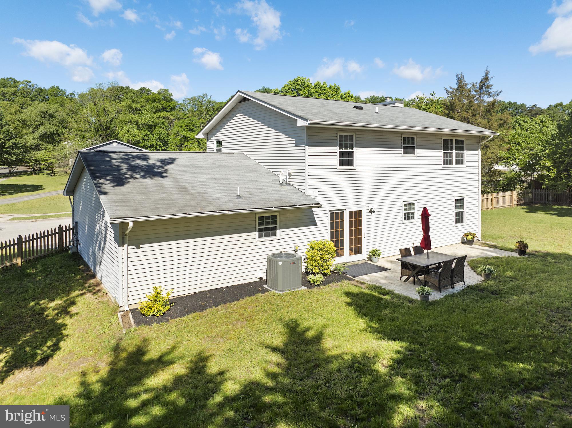RIDGEFIELD - Residential