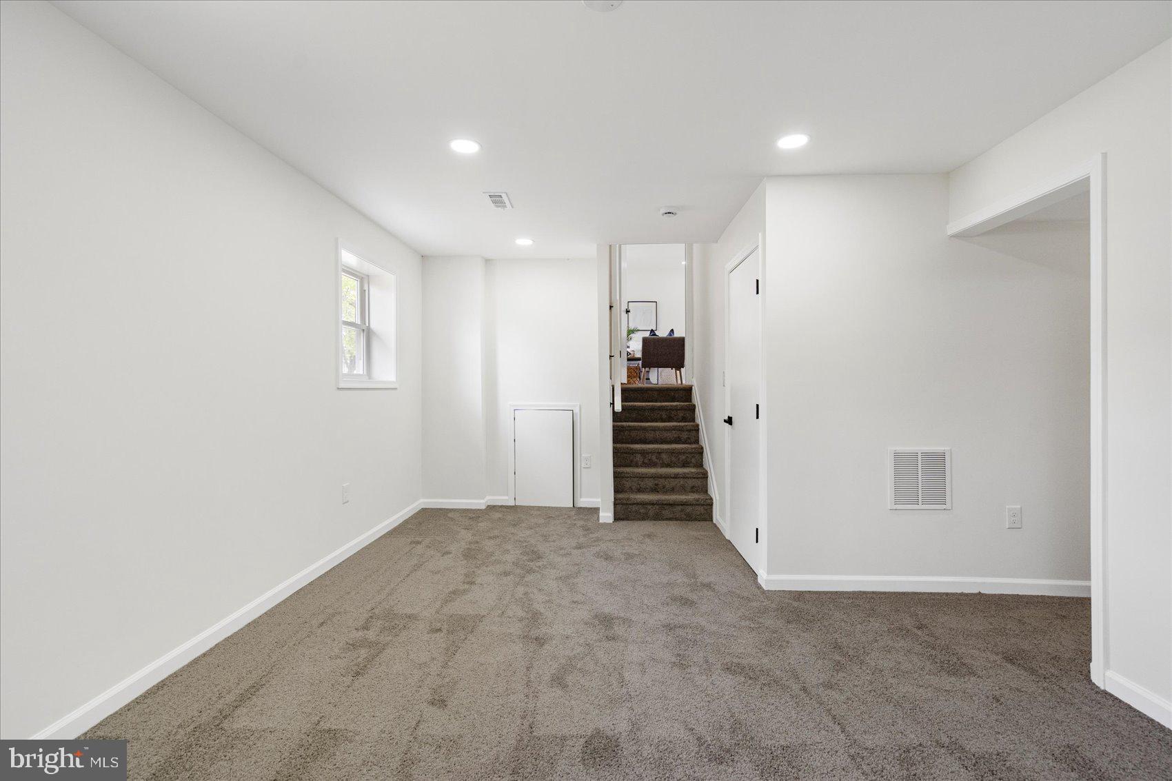 LAWNWOOD - Residential