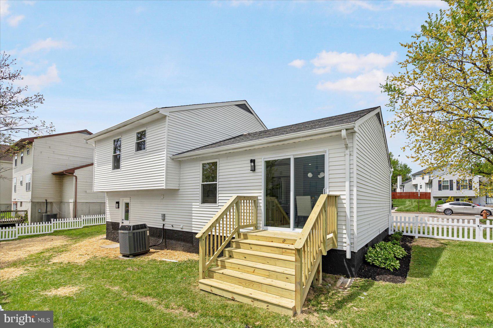 LAWNWOOD - Residential