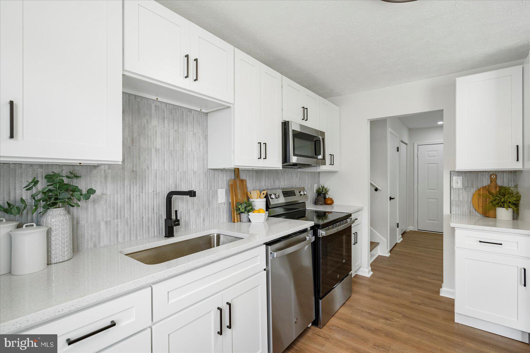 LAWNWOOD - Residential