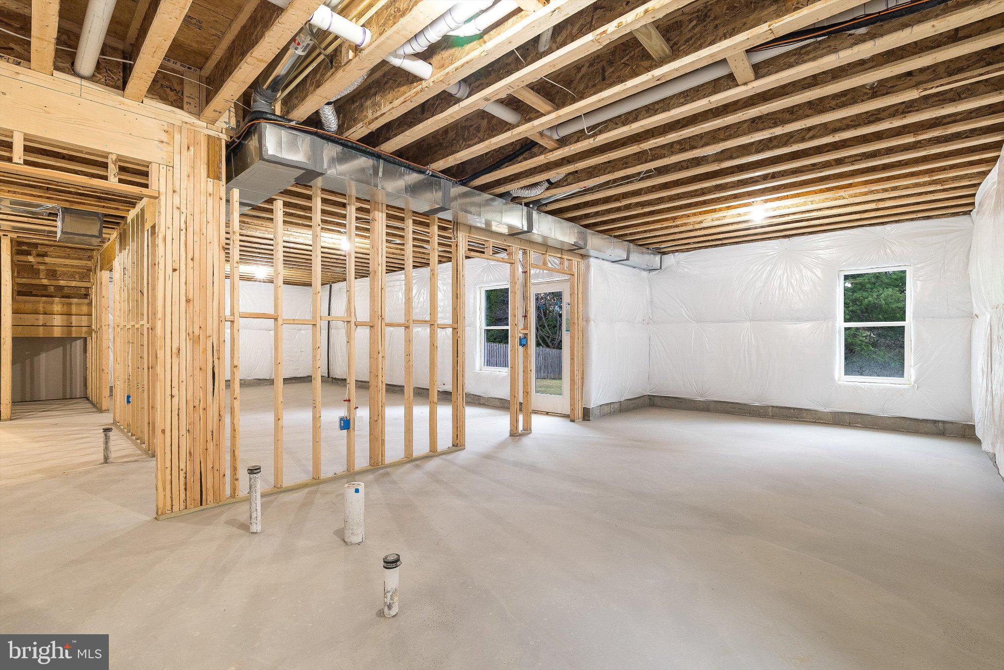 EDINBURG SQUARE - Residential