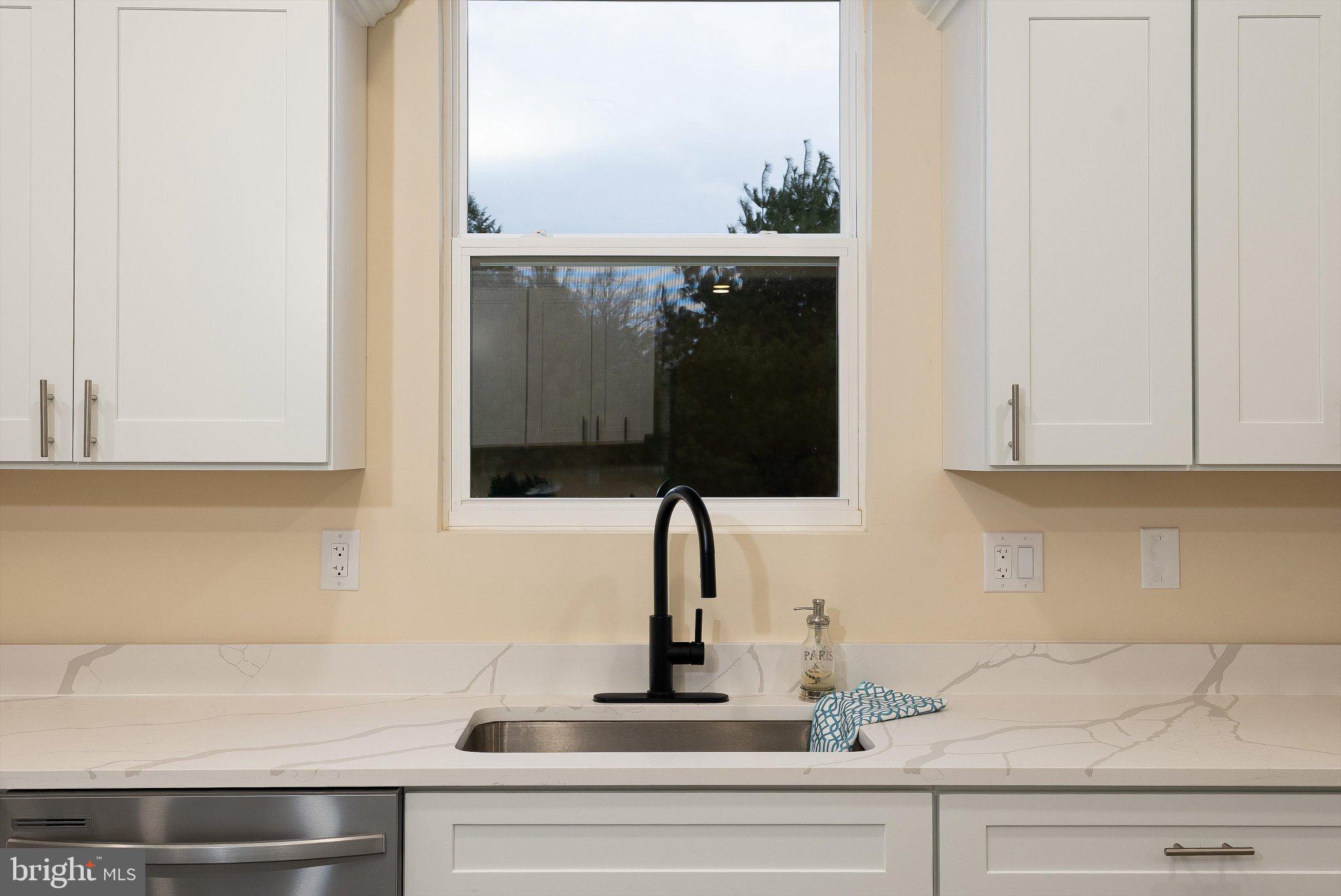 EDINBURG SQUARE - Residential