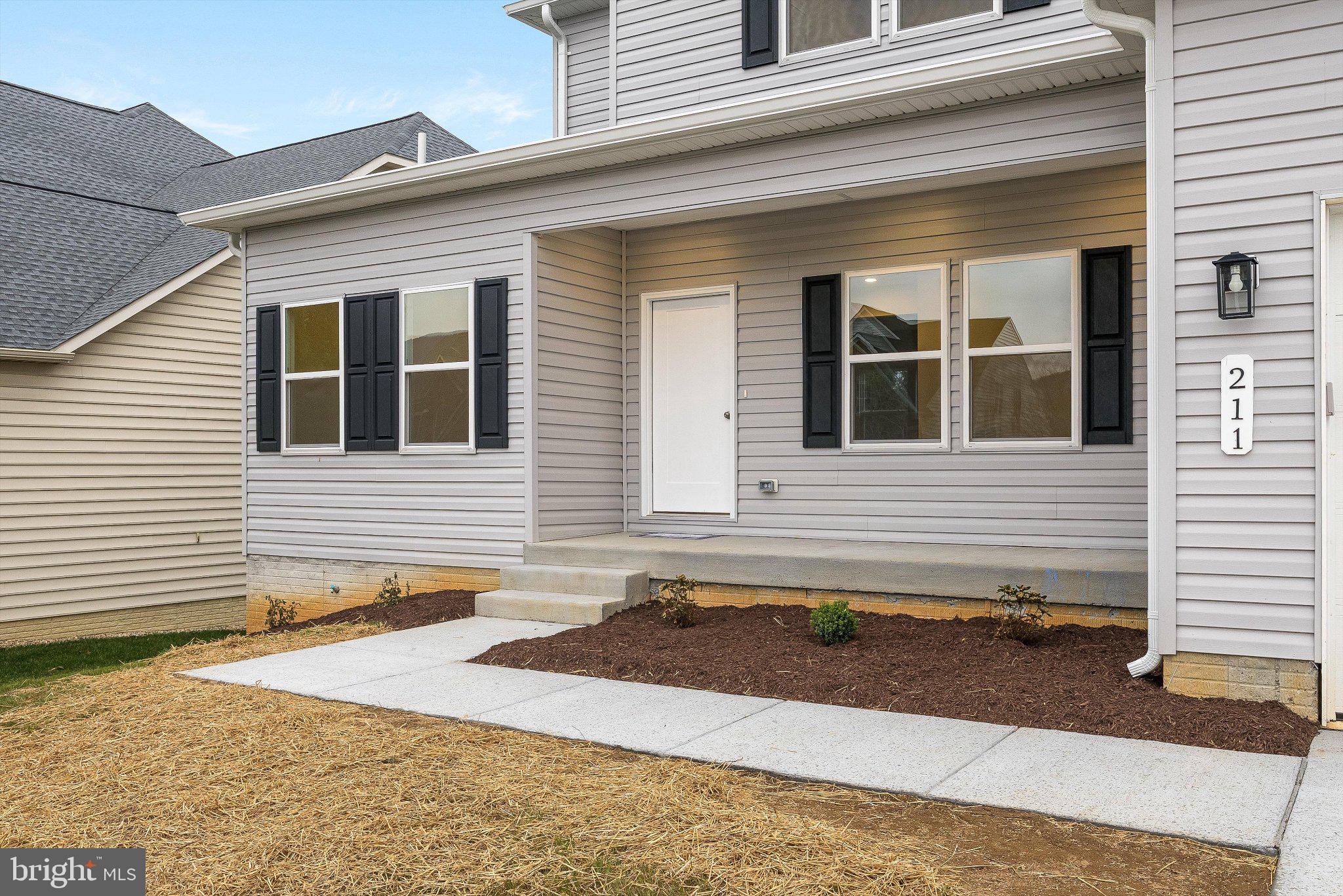 EDINBURG SQUARE - Residential