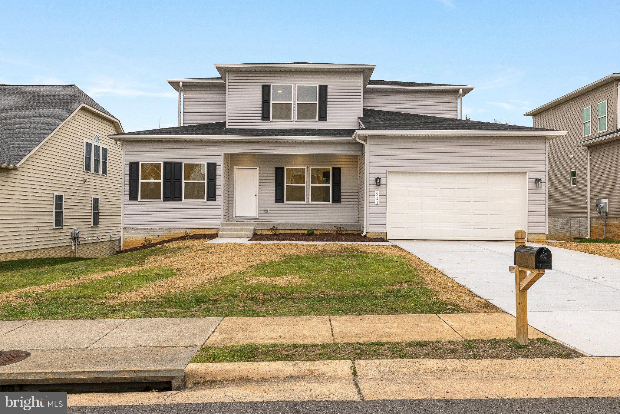 EDINBURG SQUARE - Residential