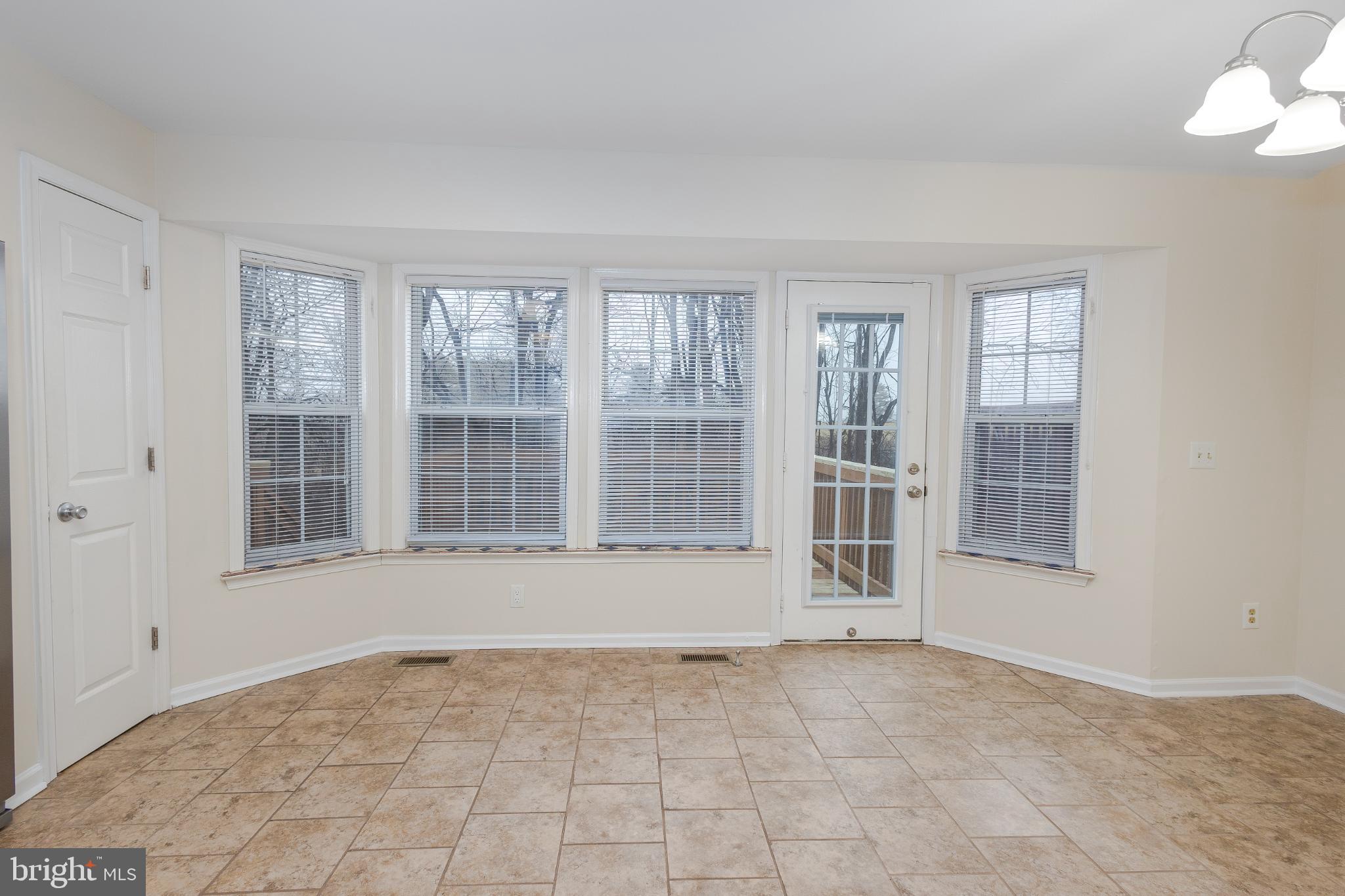 LAUREL RIDGE - Residential