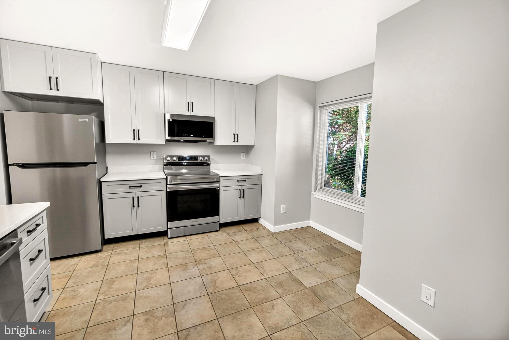 MARYLAND PLACE - Residential