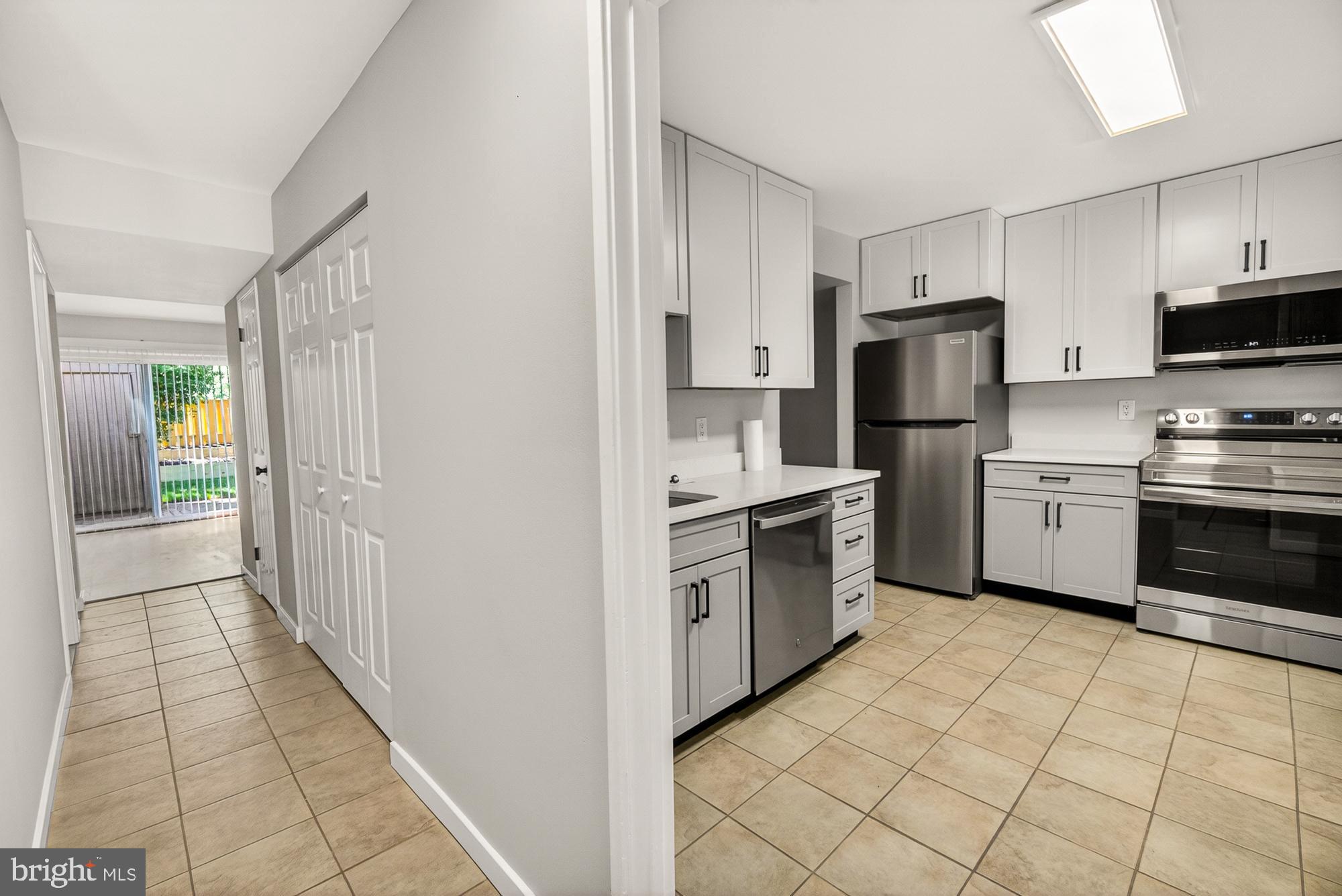 MARYLAND PLACE - Residential