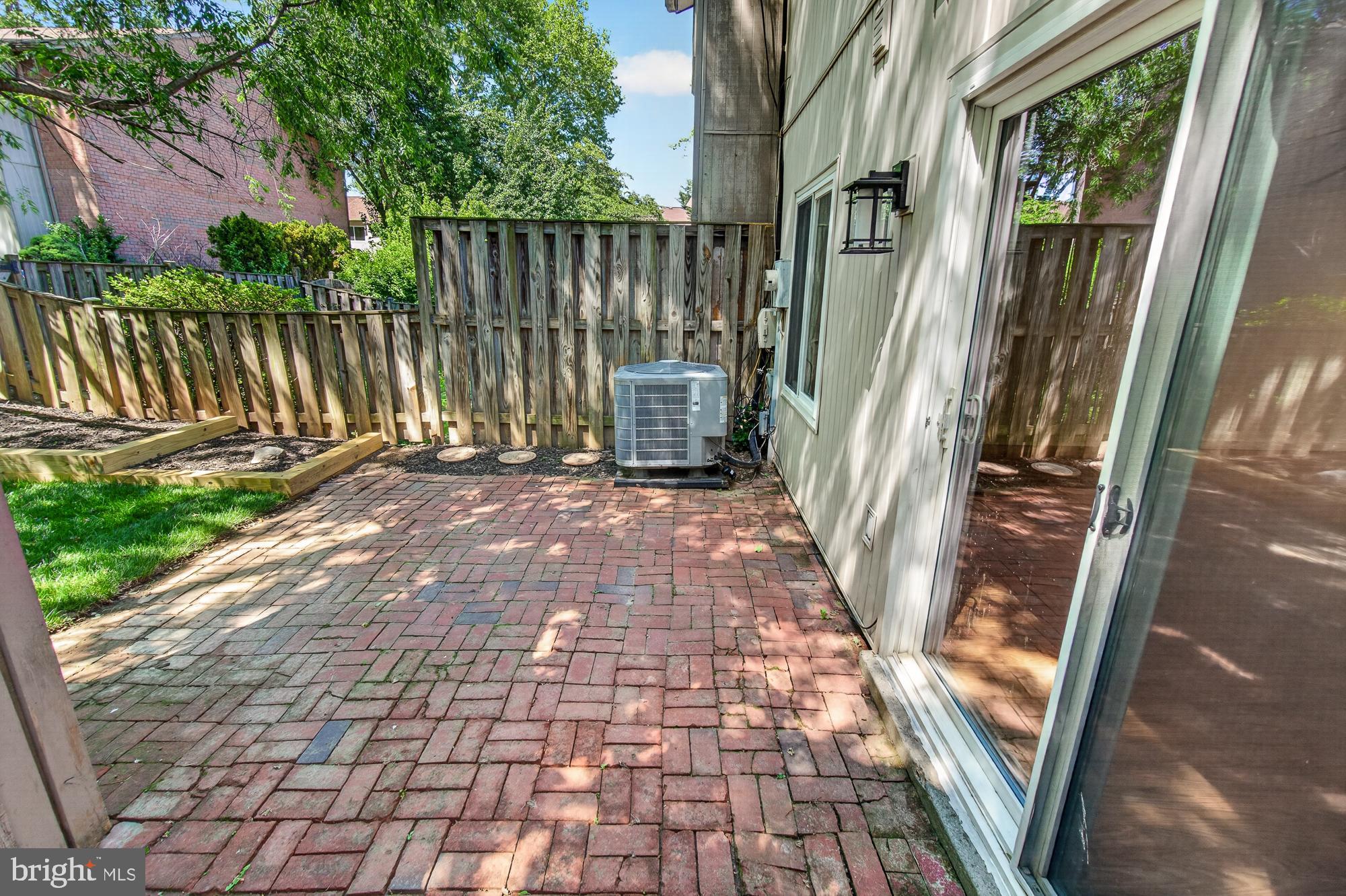 MARYLAND PLACE - Residential