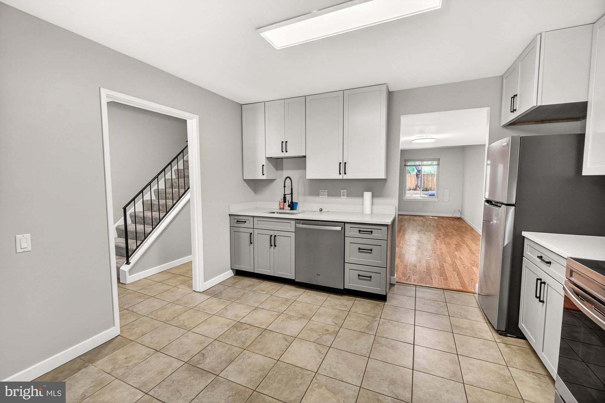 MARYLAND PLACE - Residential