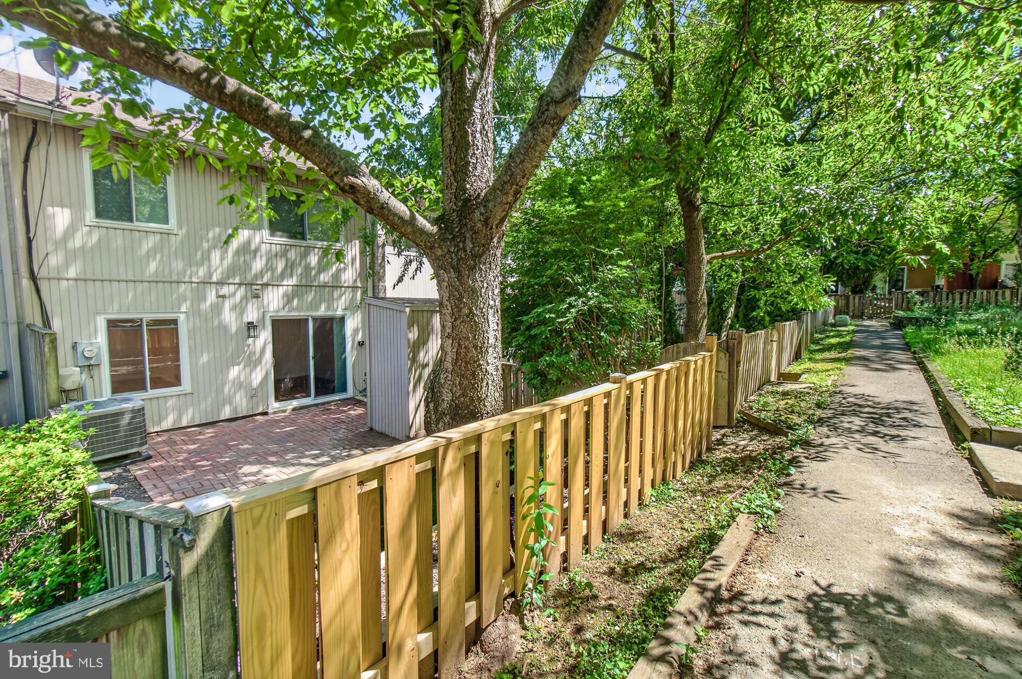 MARYLAND PLACE - Residential
