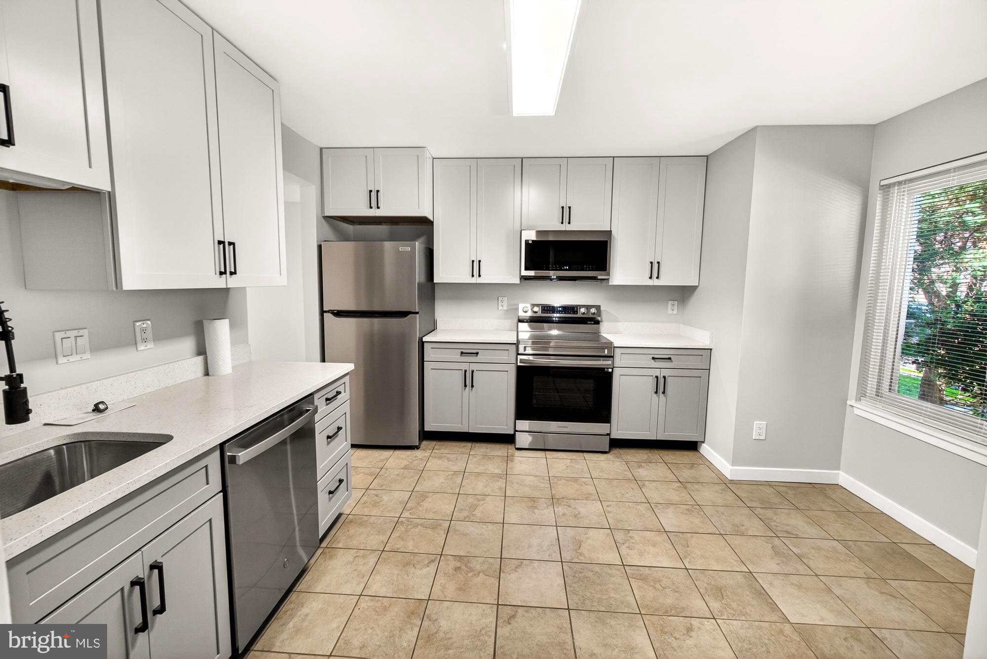 MARYLAND PLACE - Residential