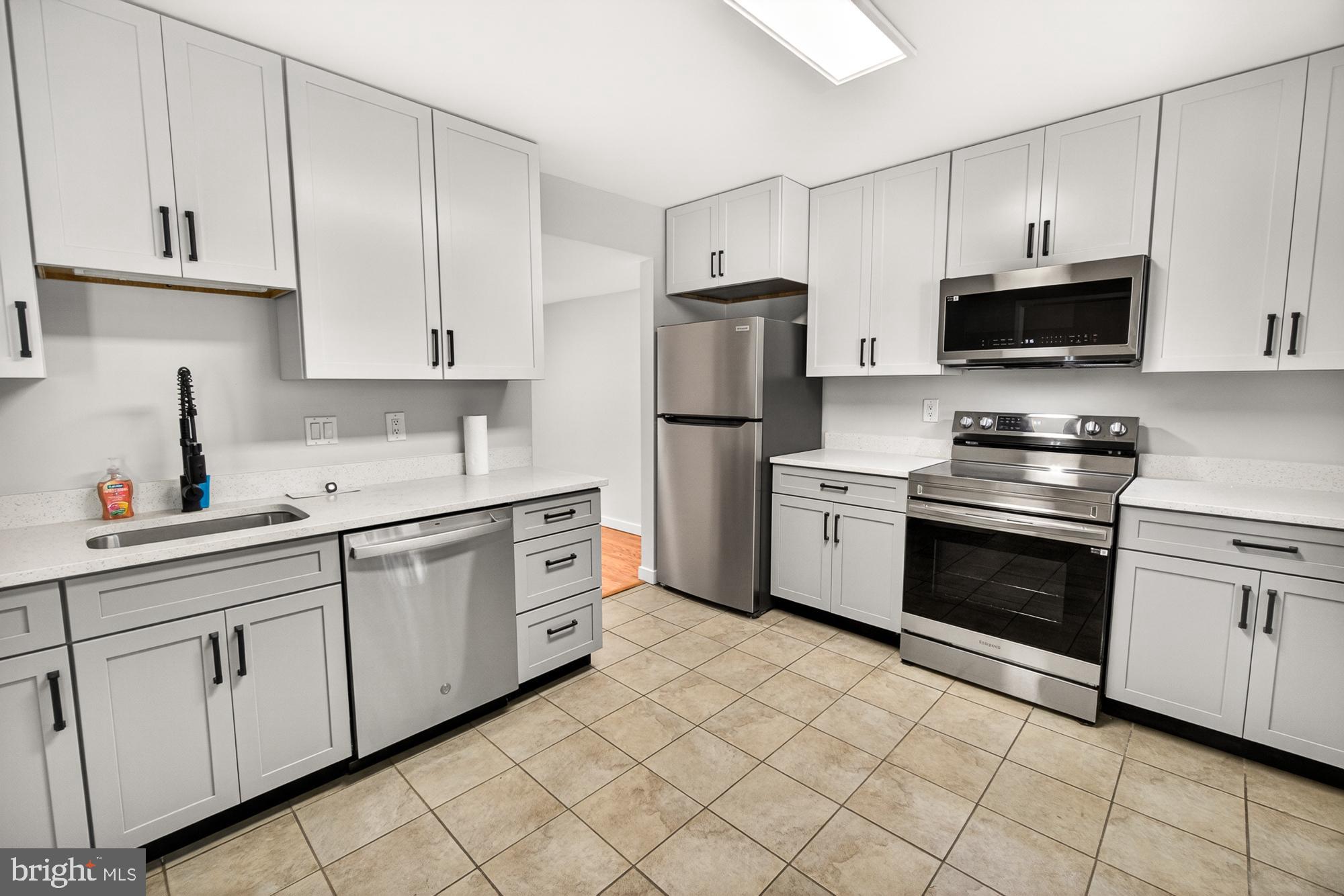 MARYLAND PLACE - Residential