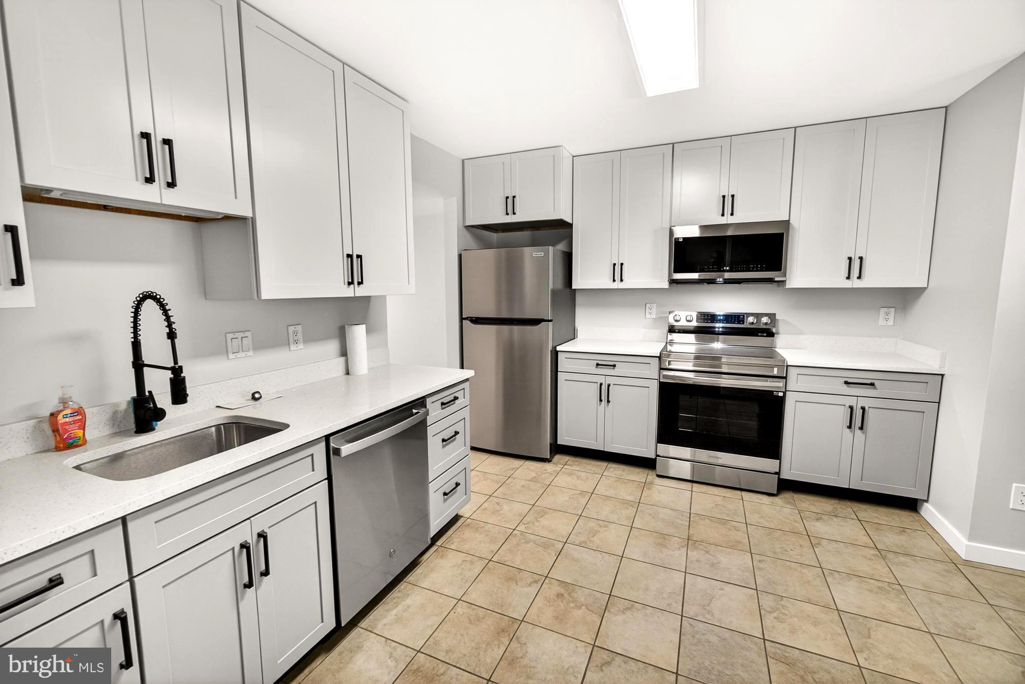 MARYLAND PLACE - Residential
