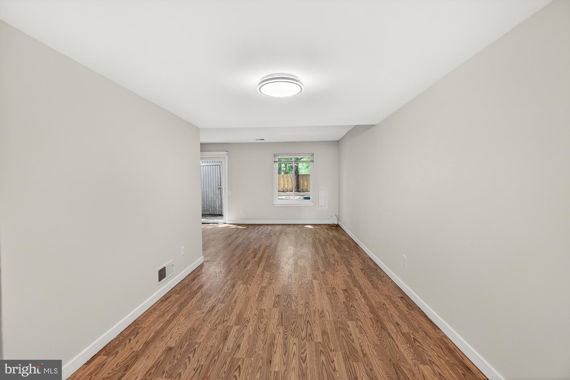 MARYLAND PLACE - Residential