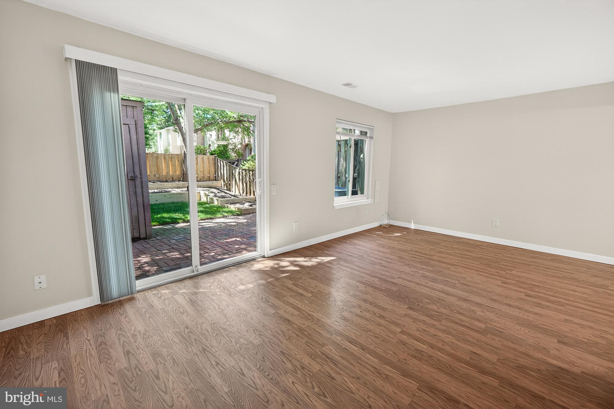 MARYLAND PLACE - Residential