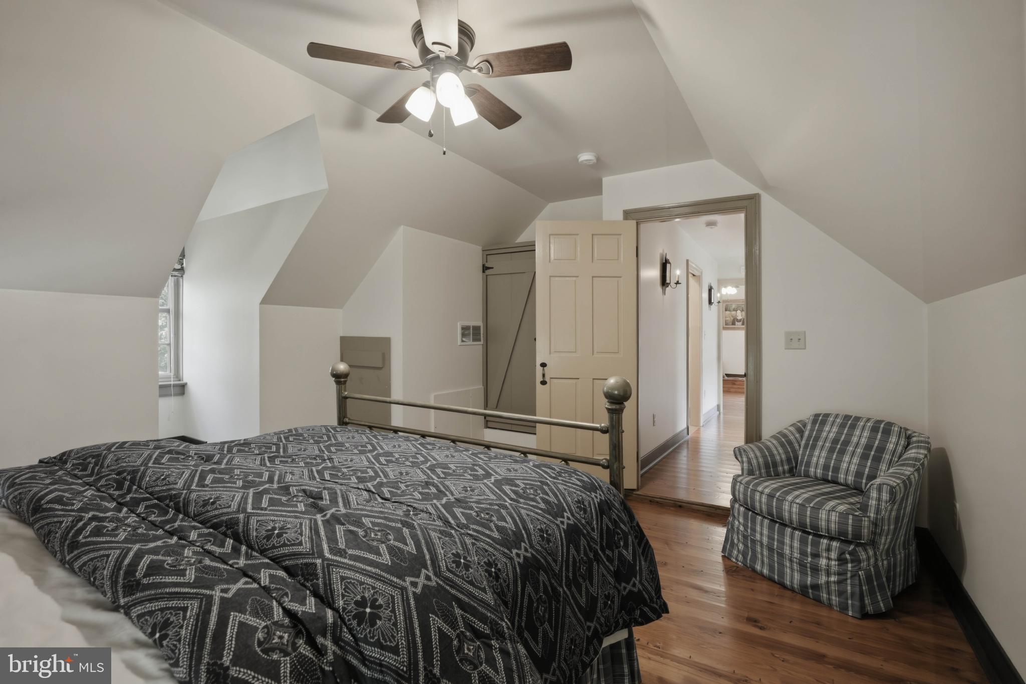 JAMESFIELD MANOR - Residential